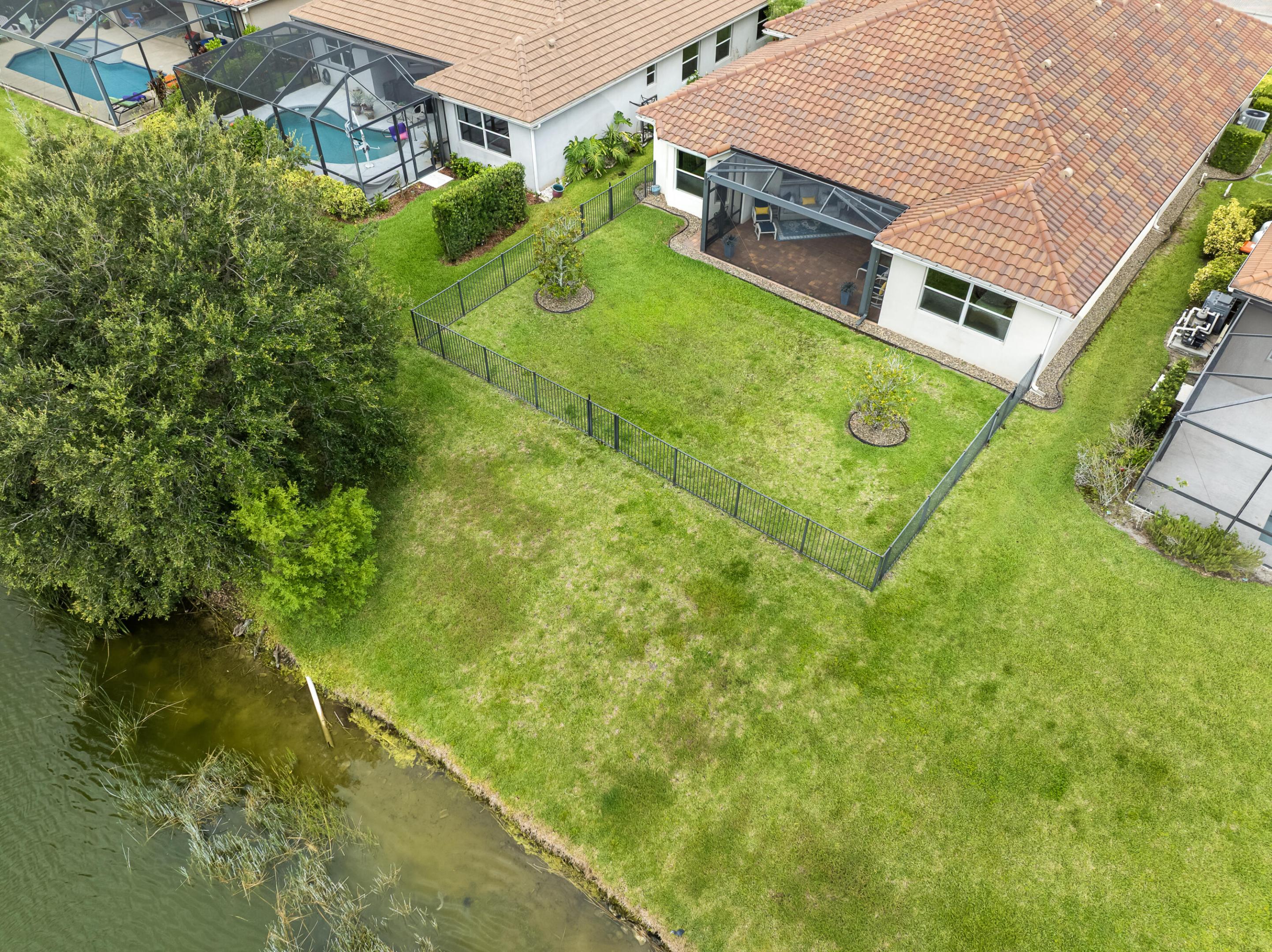 1774 Belmont Circle Sw Property Photo 4