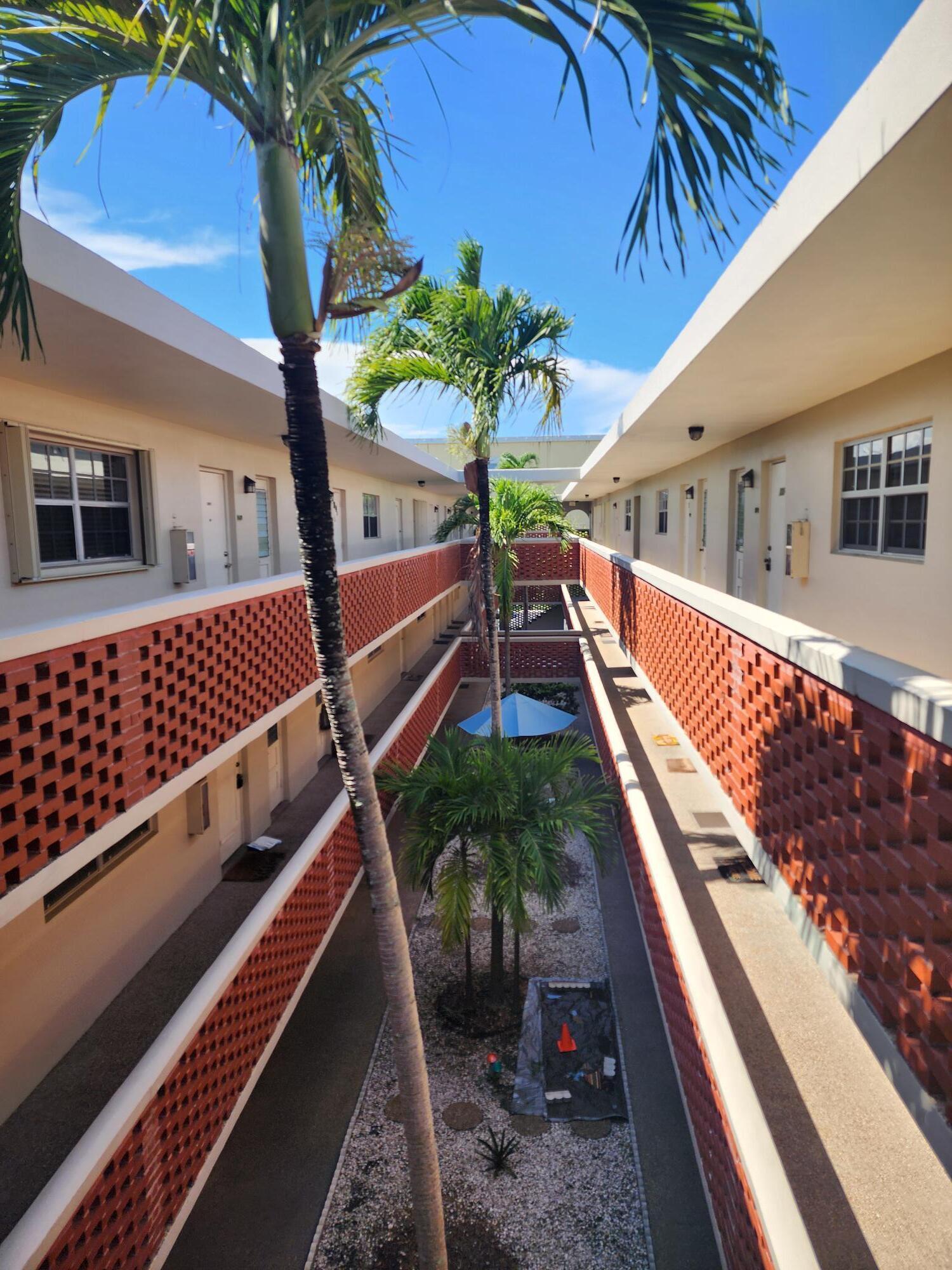 2301 NE 14th St Causeway 305e