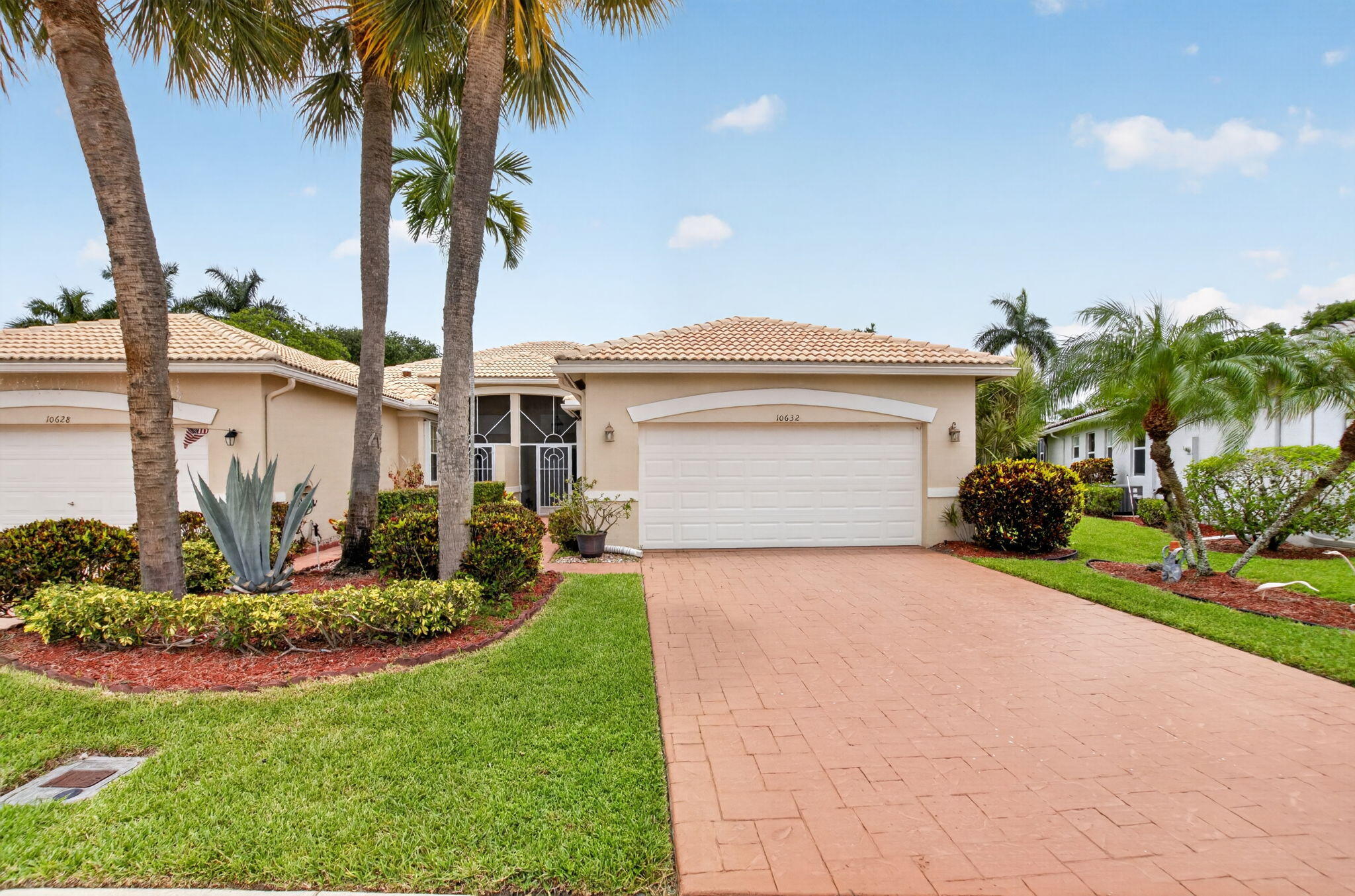 10632 Royal Caribbean Circle Property Photo 1