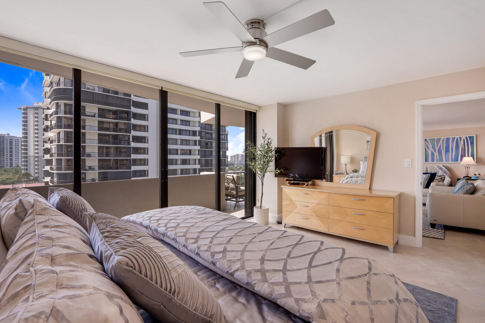 4200 N Ocean Drive 2-802 Property Photo 21