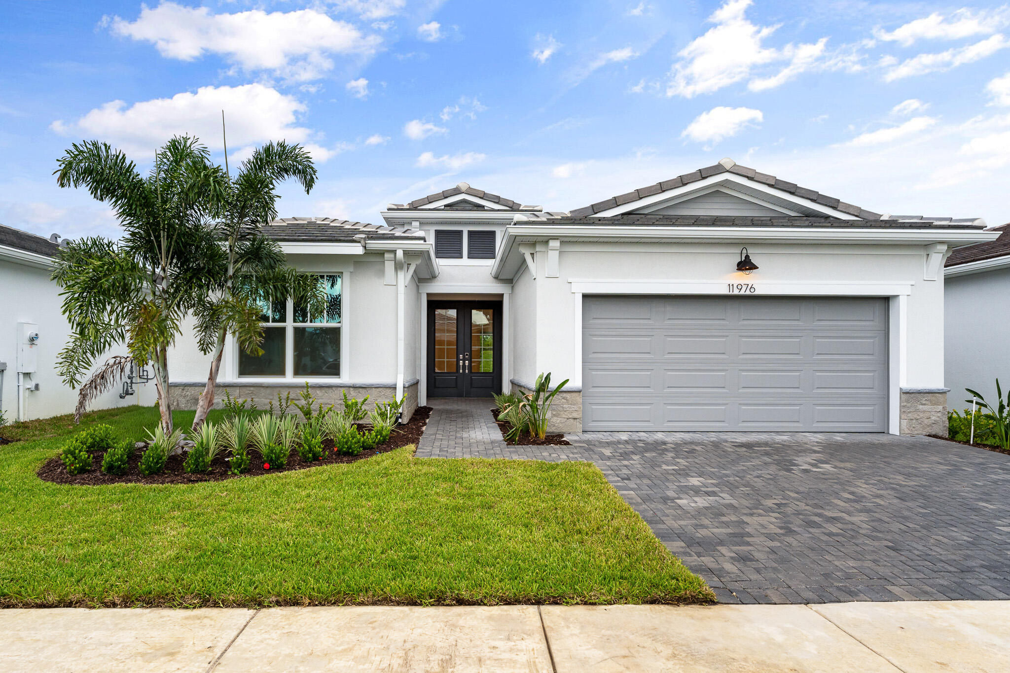 11976 Sw Pantone Street Property Photo 1