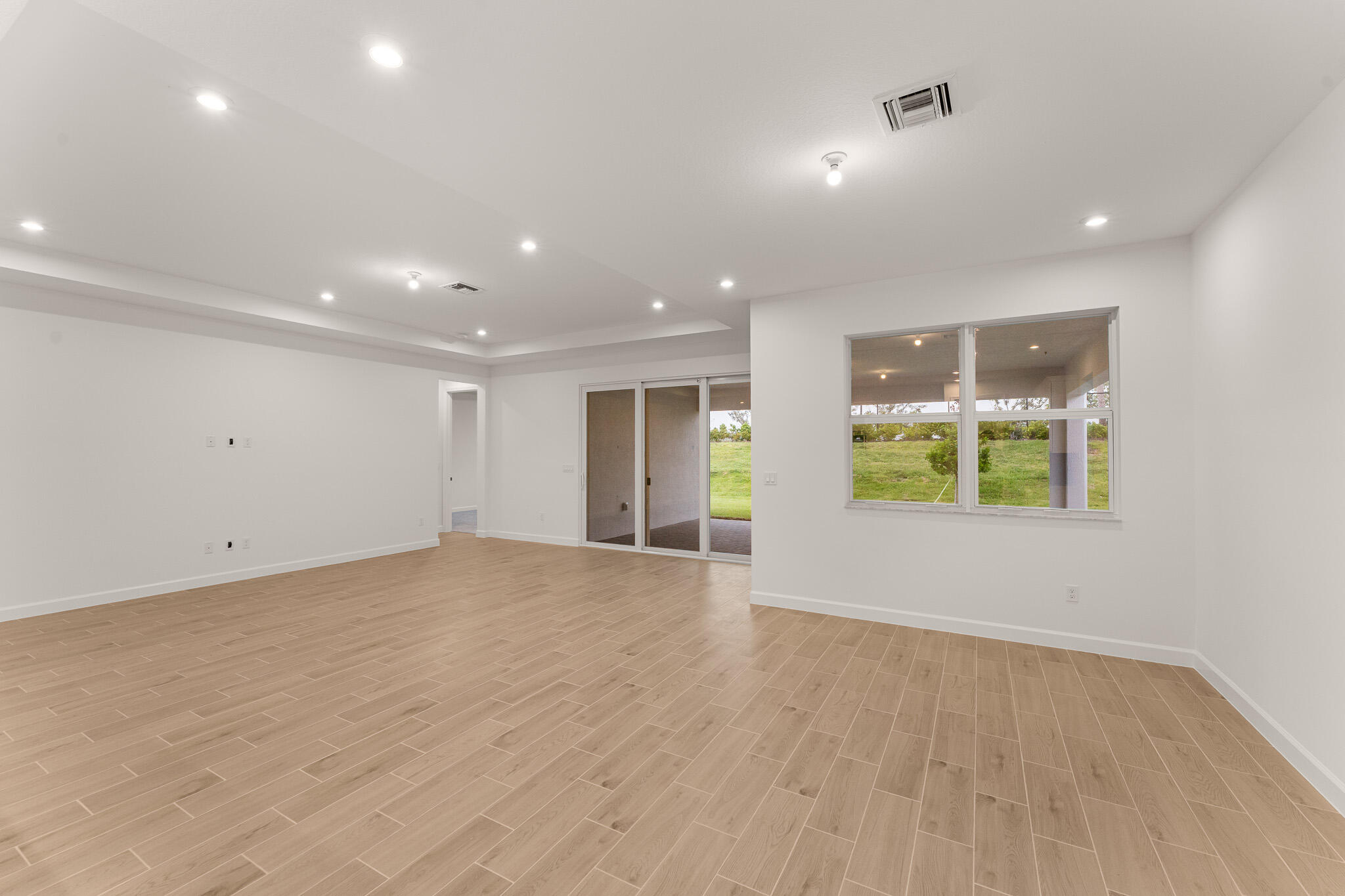 11976 Sw Pantone Street Property Photo 4