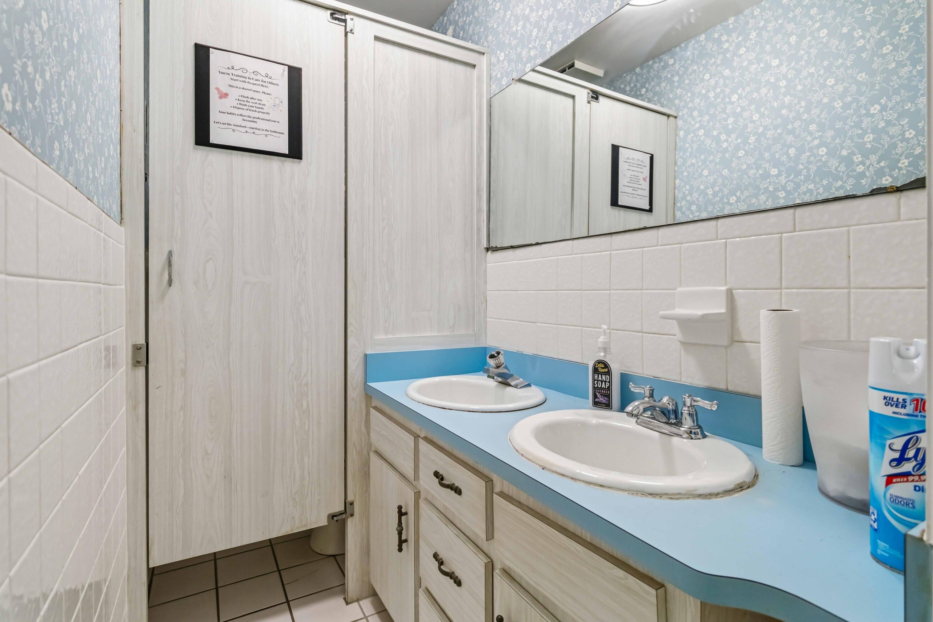 111 Scott Street Property Photo 30