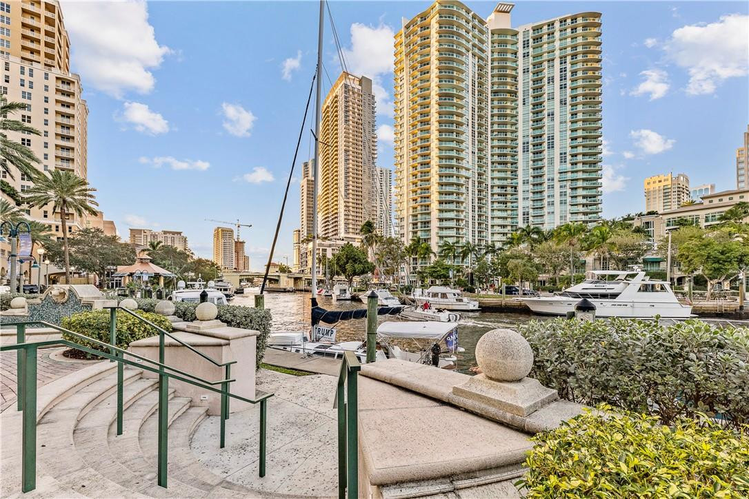 520 Se 5th Avenue 2404 Property Photo 46