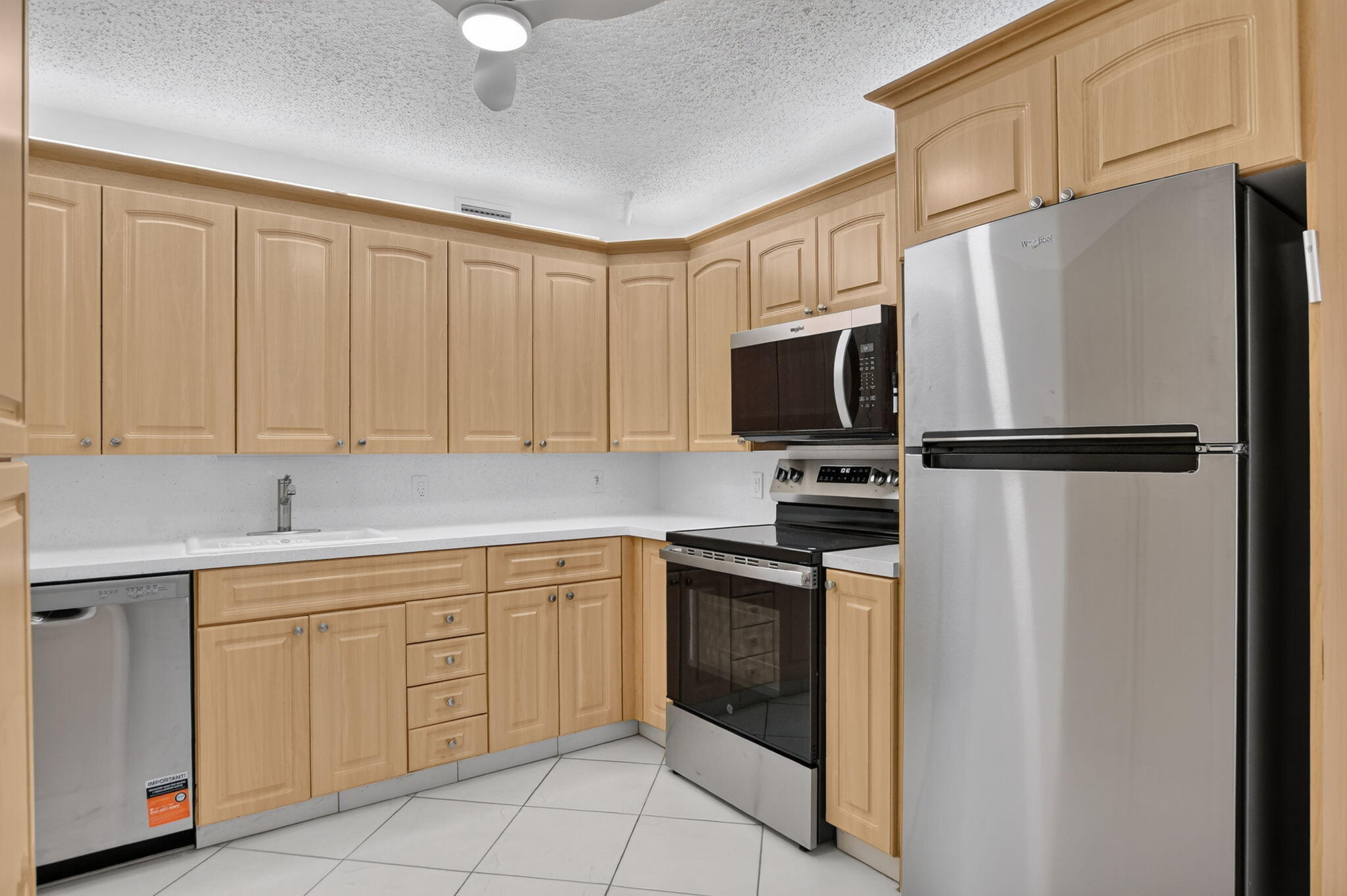3057 Yarmouth C Property Photo 5
