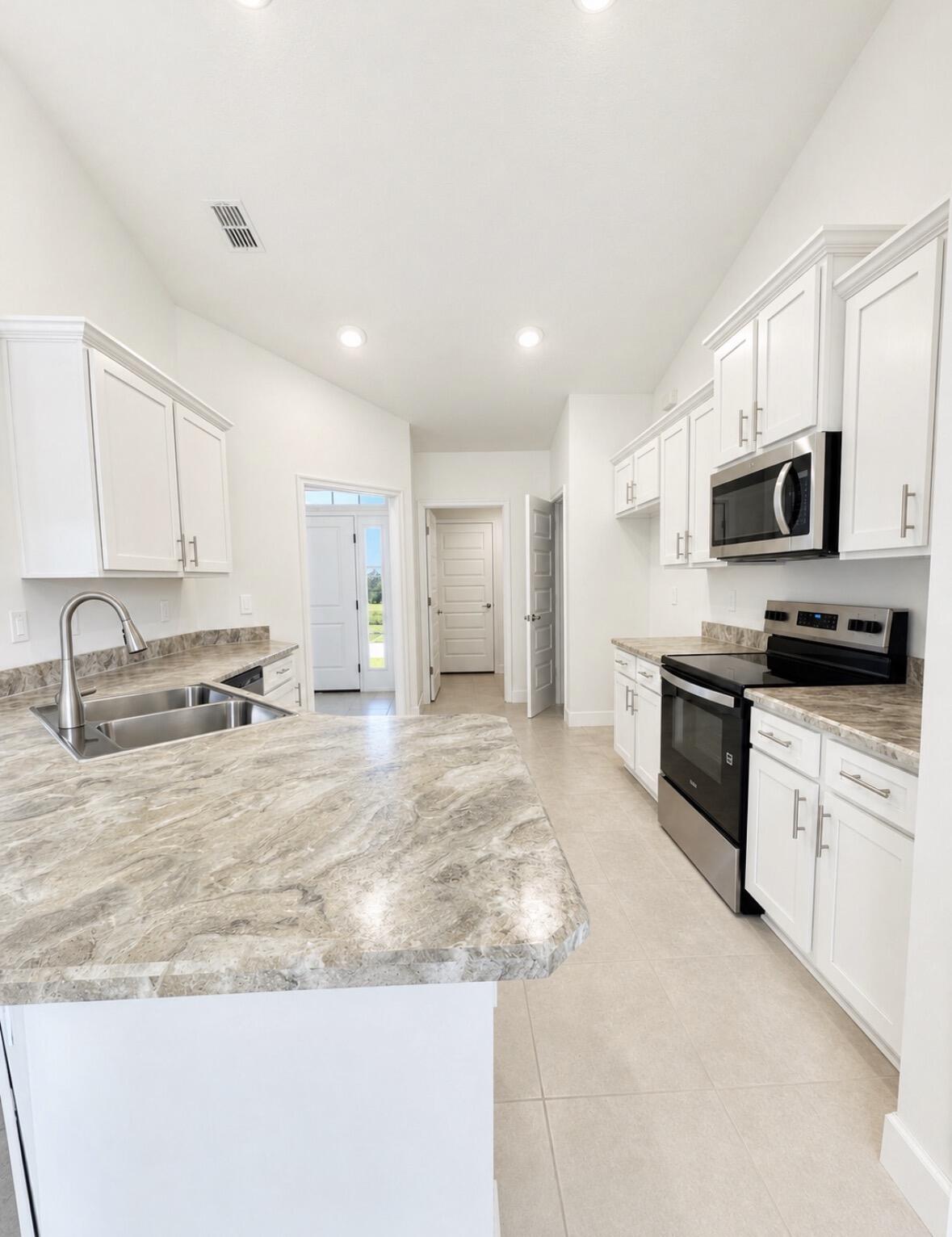 2822 Sw Dinner Street 2822 Property Photo 4