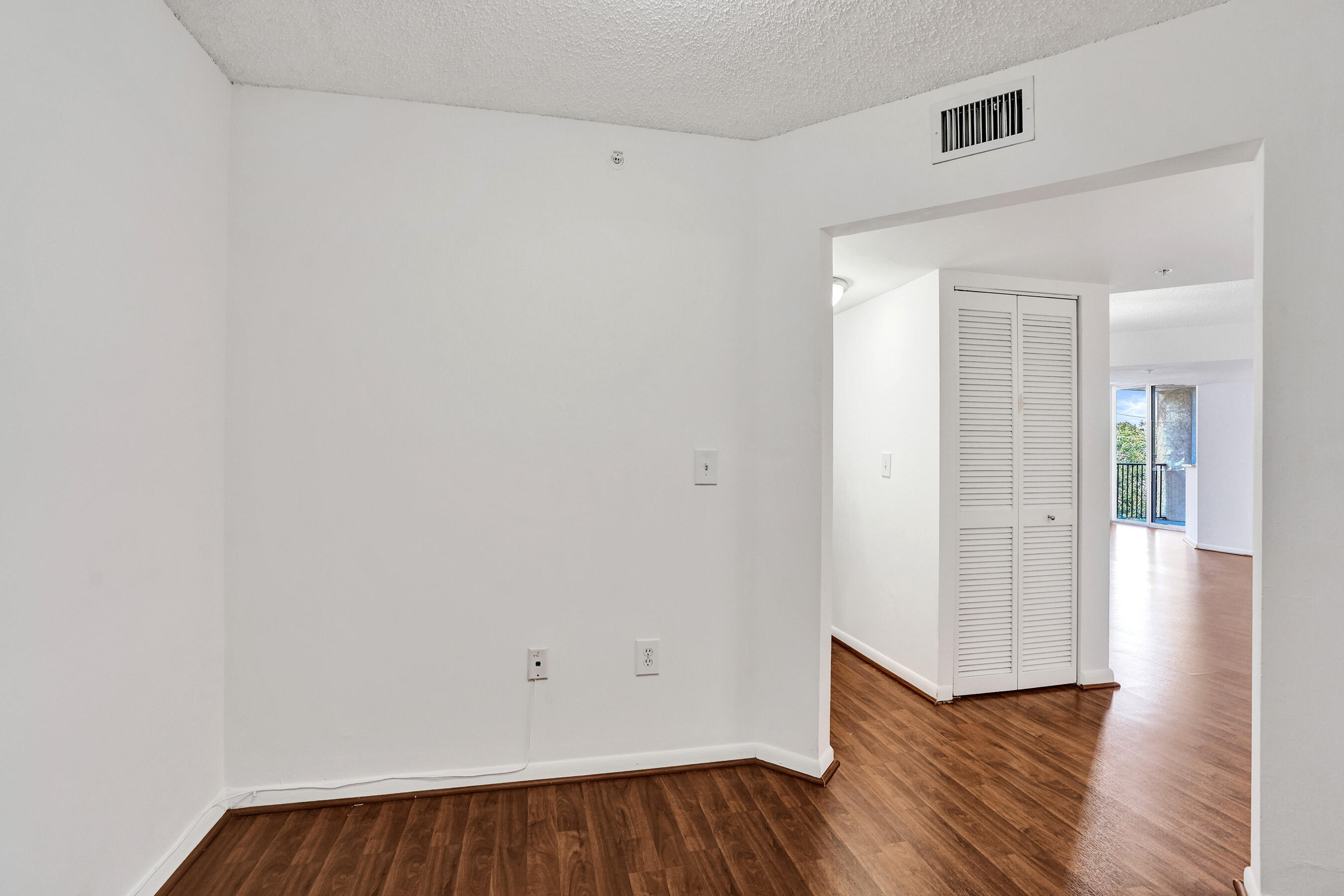 520 Se 5 Avenue 1203 Property Photo 15