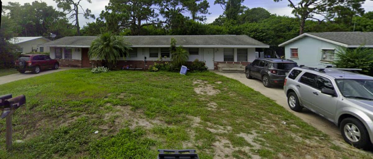 902 N Lake Drive Property Photo 1