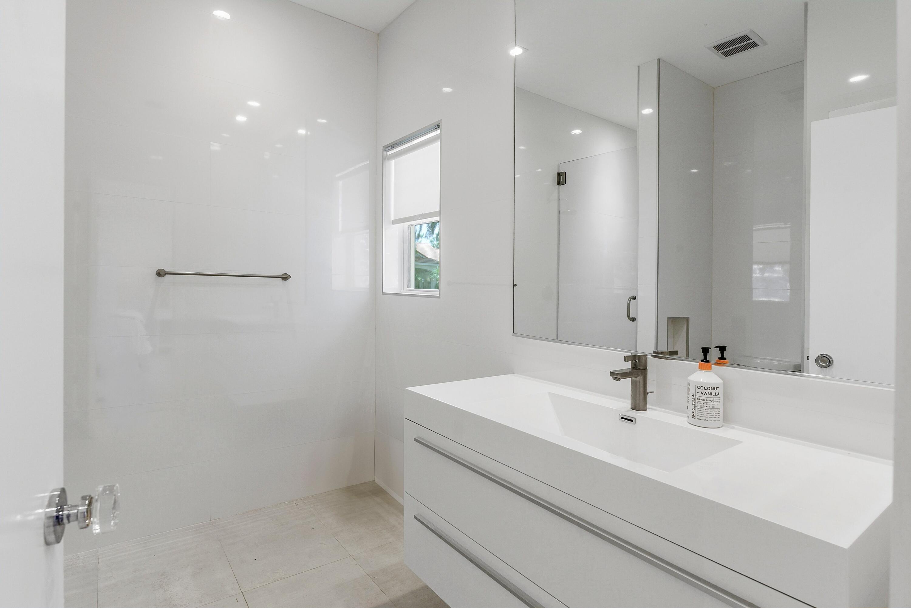 17771 Foxborough Lane Property Photo 24