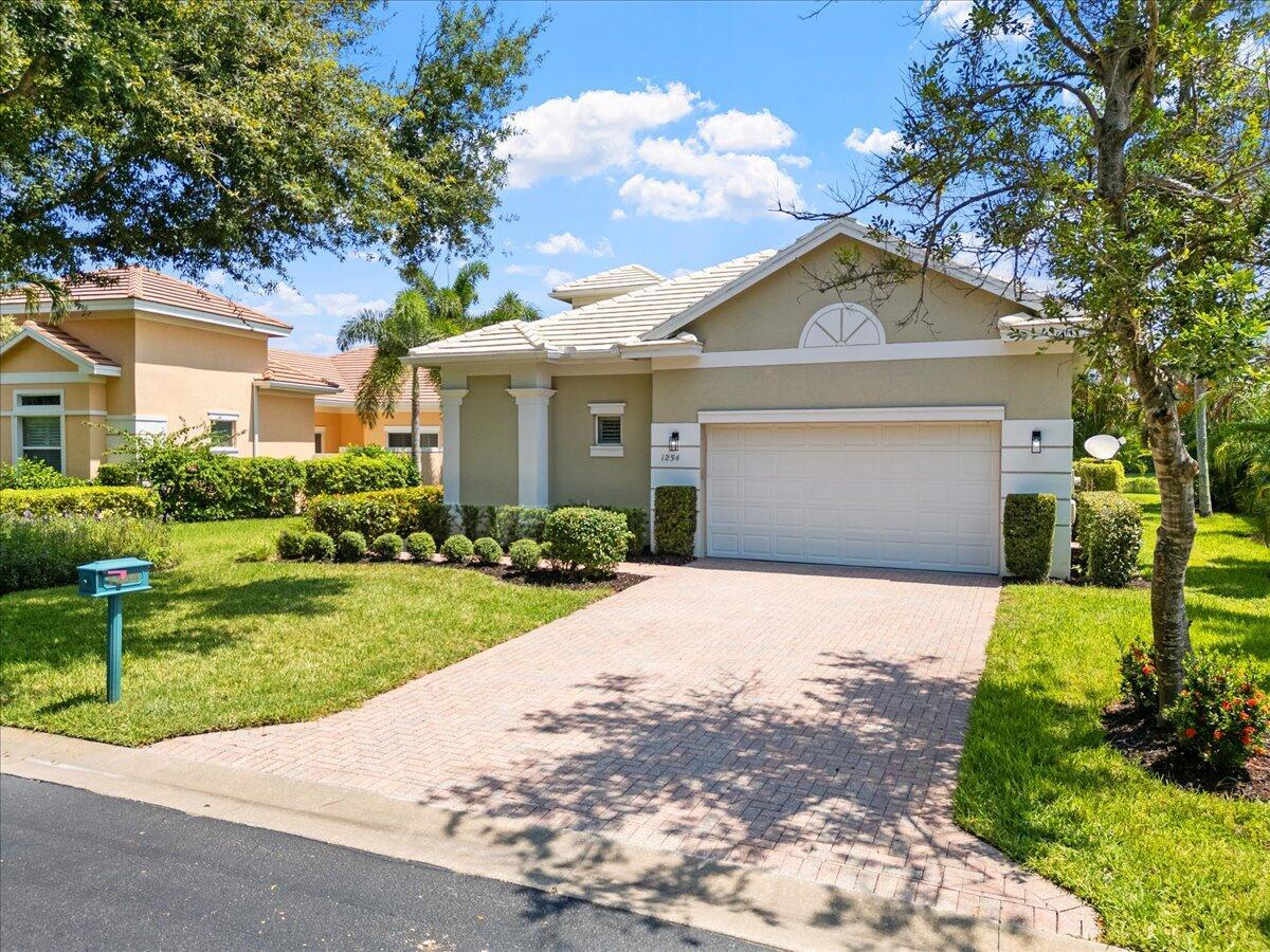 1254 River Reach Drive Property Photo 2
