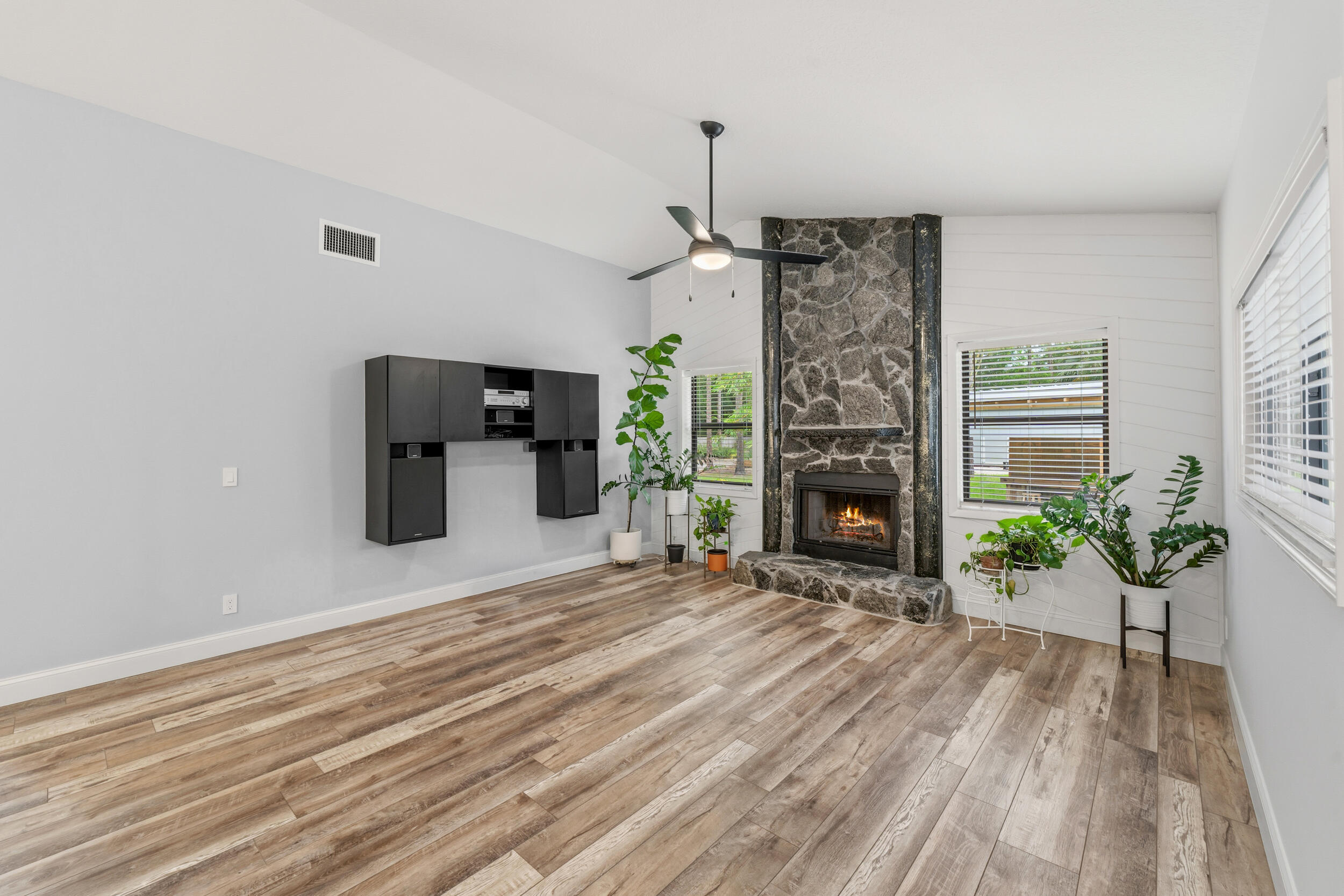 15833 118th Trail N Property Photo 17