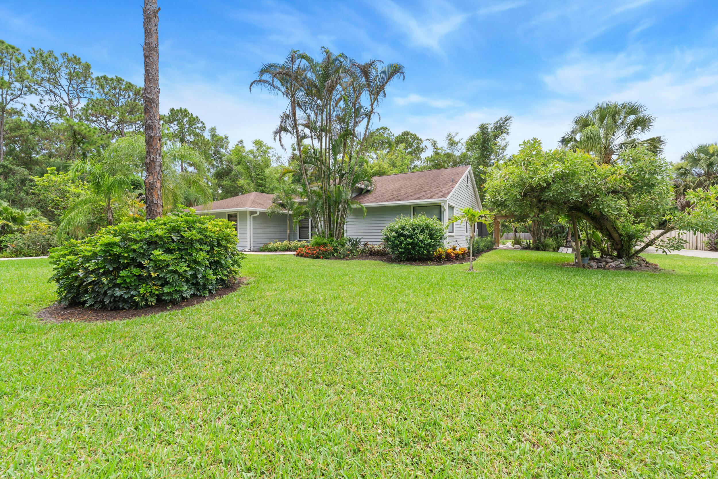 15833 118th Trail N Property Photo 24