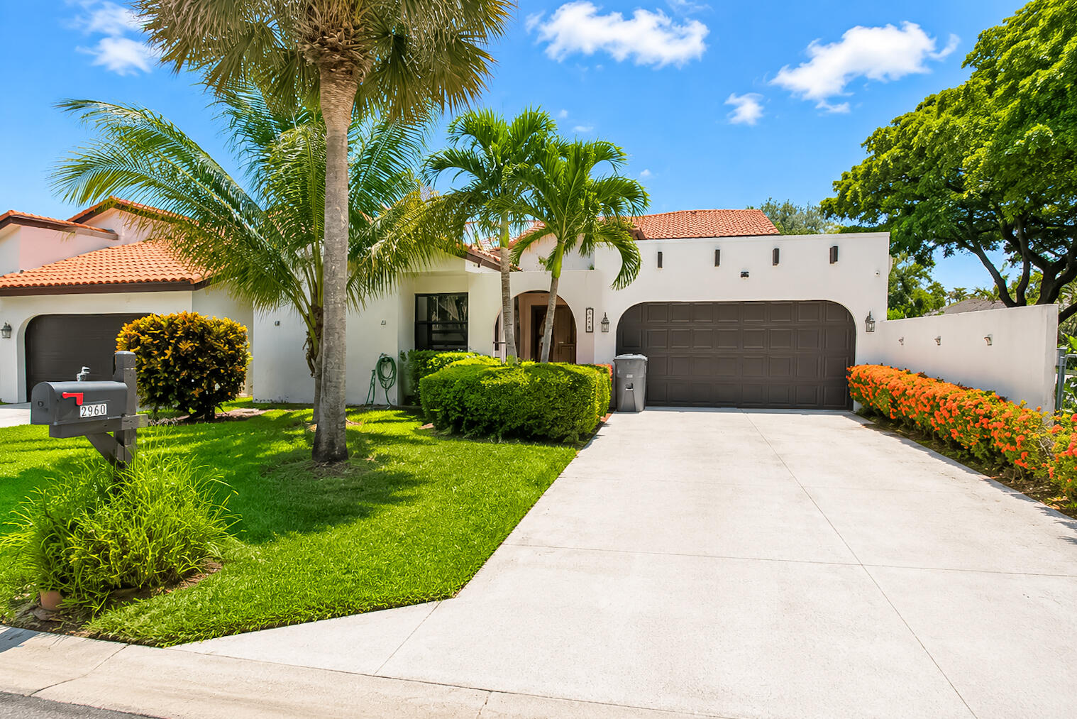 7678 Solimar Circle Property Photo 1