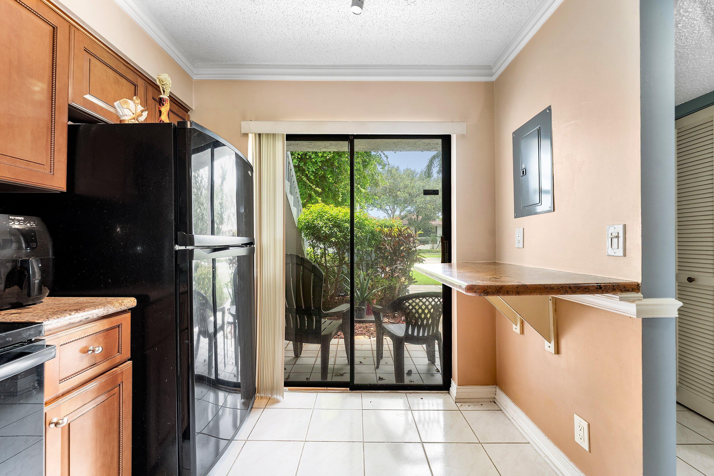 105 Tropic Isle Drive 22d Property Photo 10