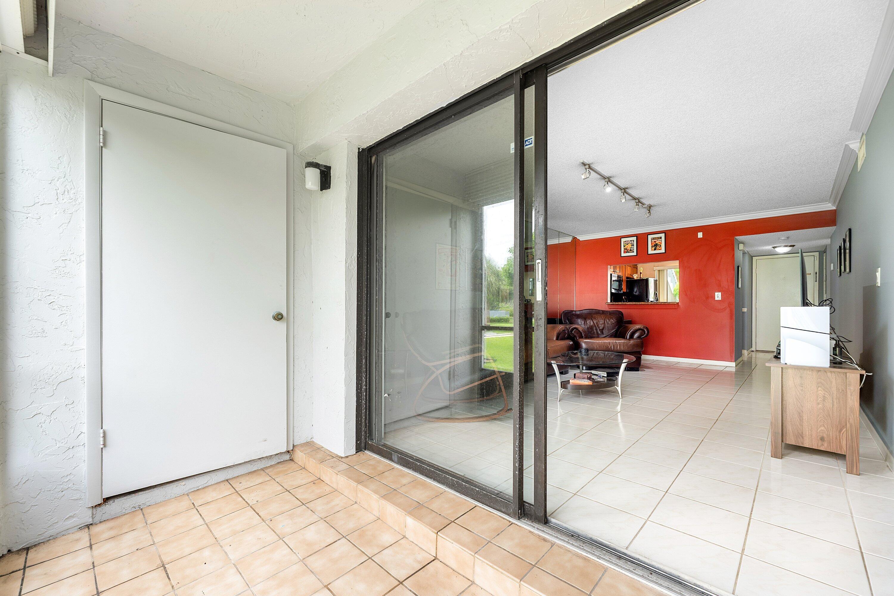 105 Tropic Isle Drive 22d Property Photo 23