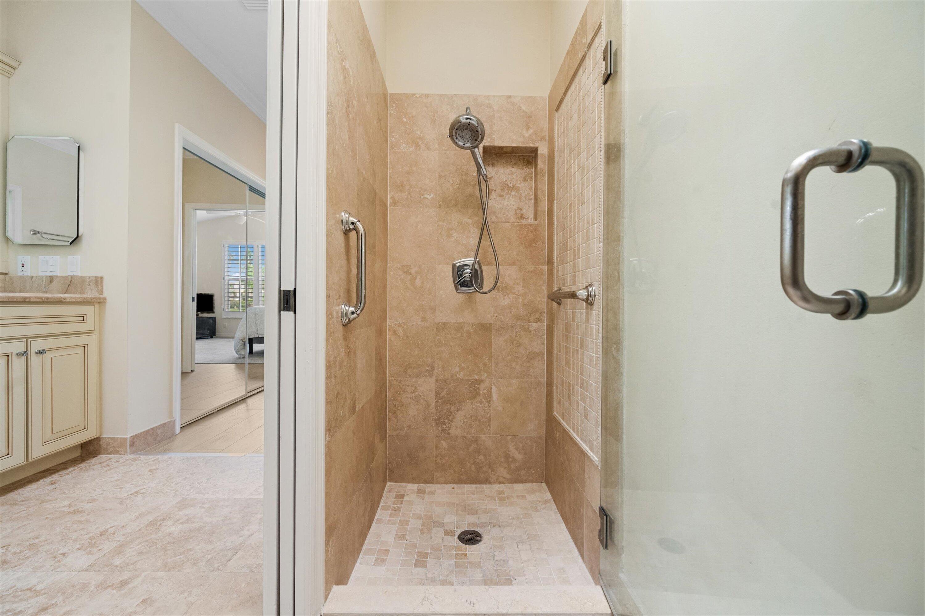 3878 N Longview Drive Property Photo 18