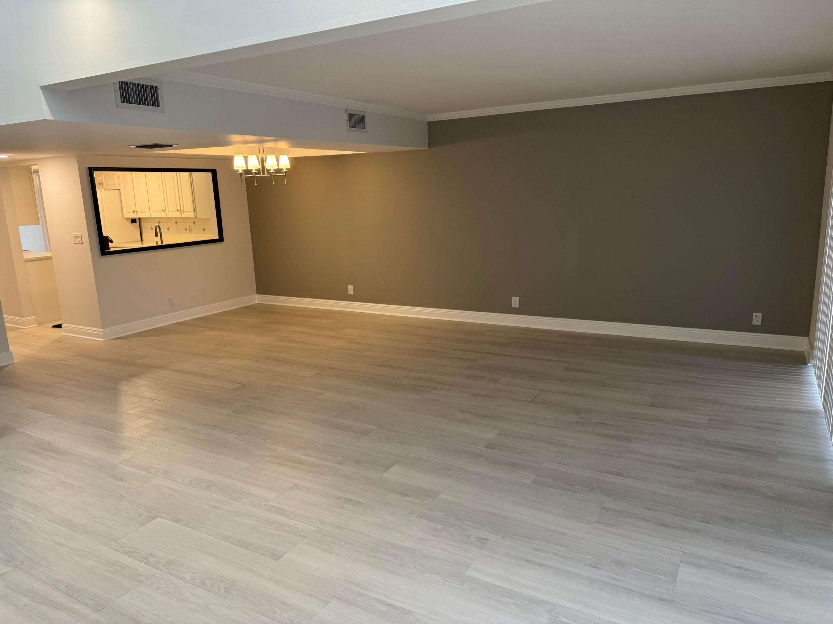 5644 Santiago Circle Property Photo 8