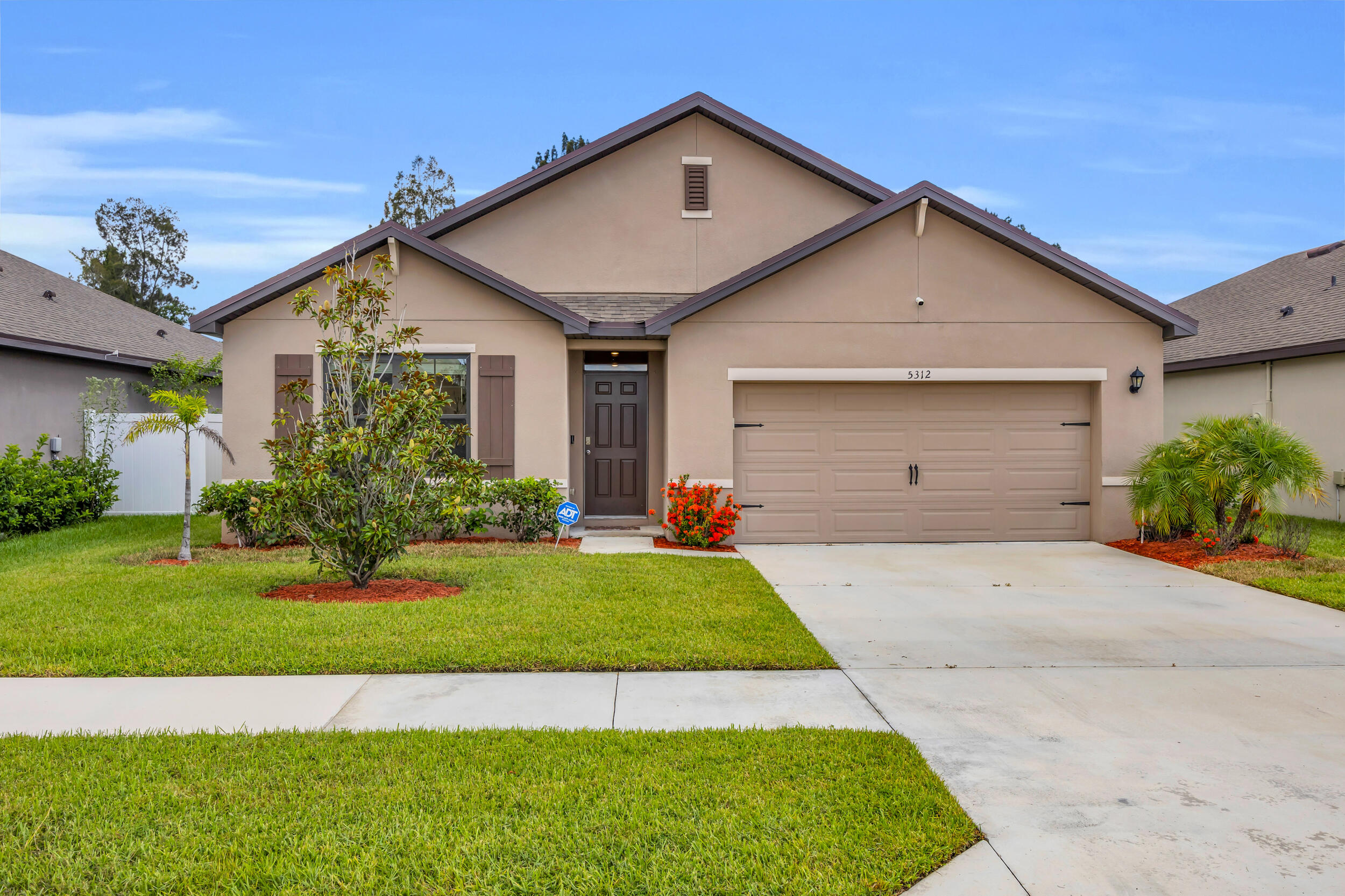 5312 Amusement Avenue Property Photo 1
