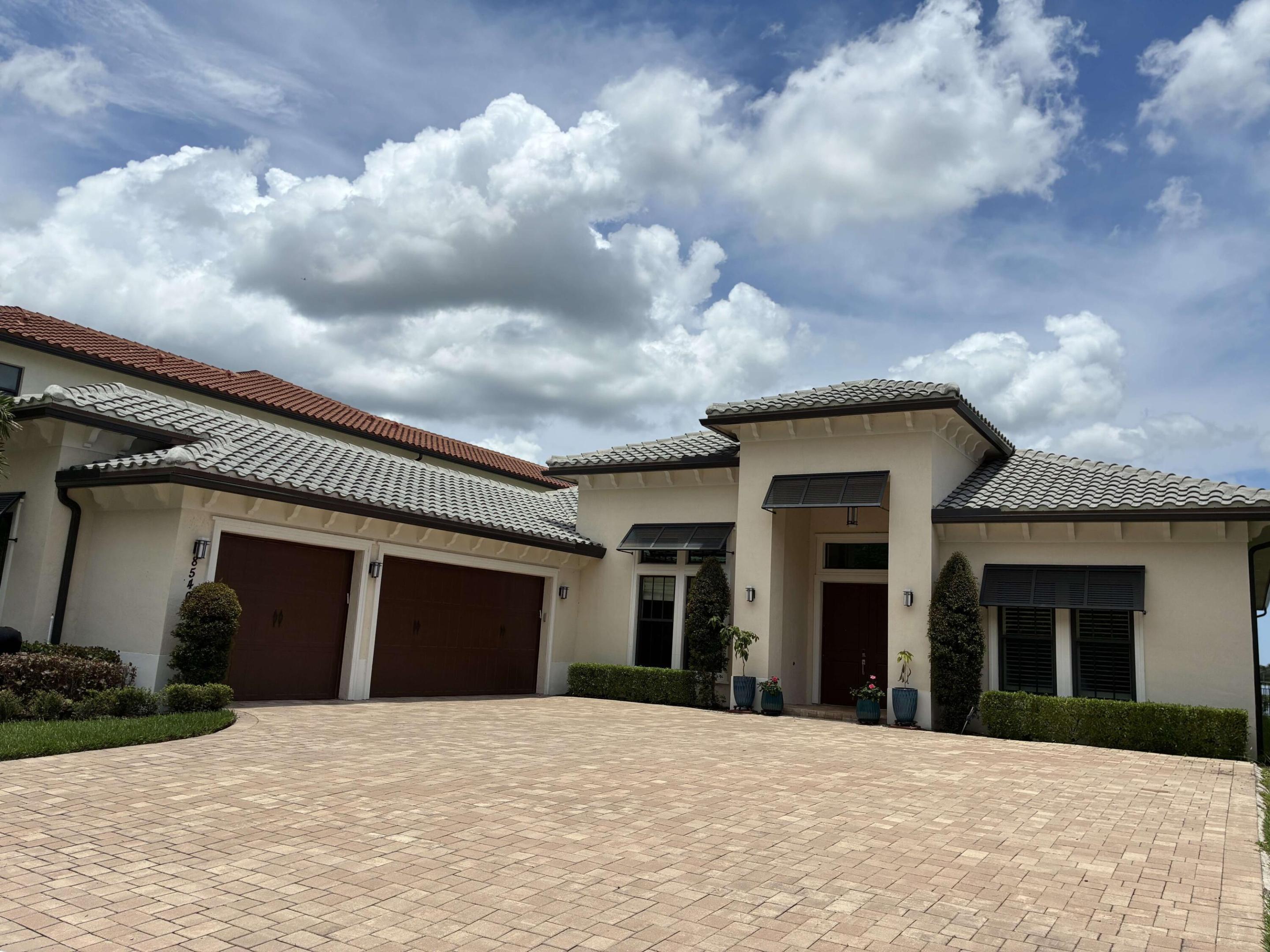 8540 W Parkland Bay Trail Property Photo 1