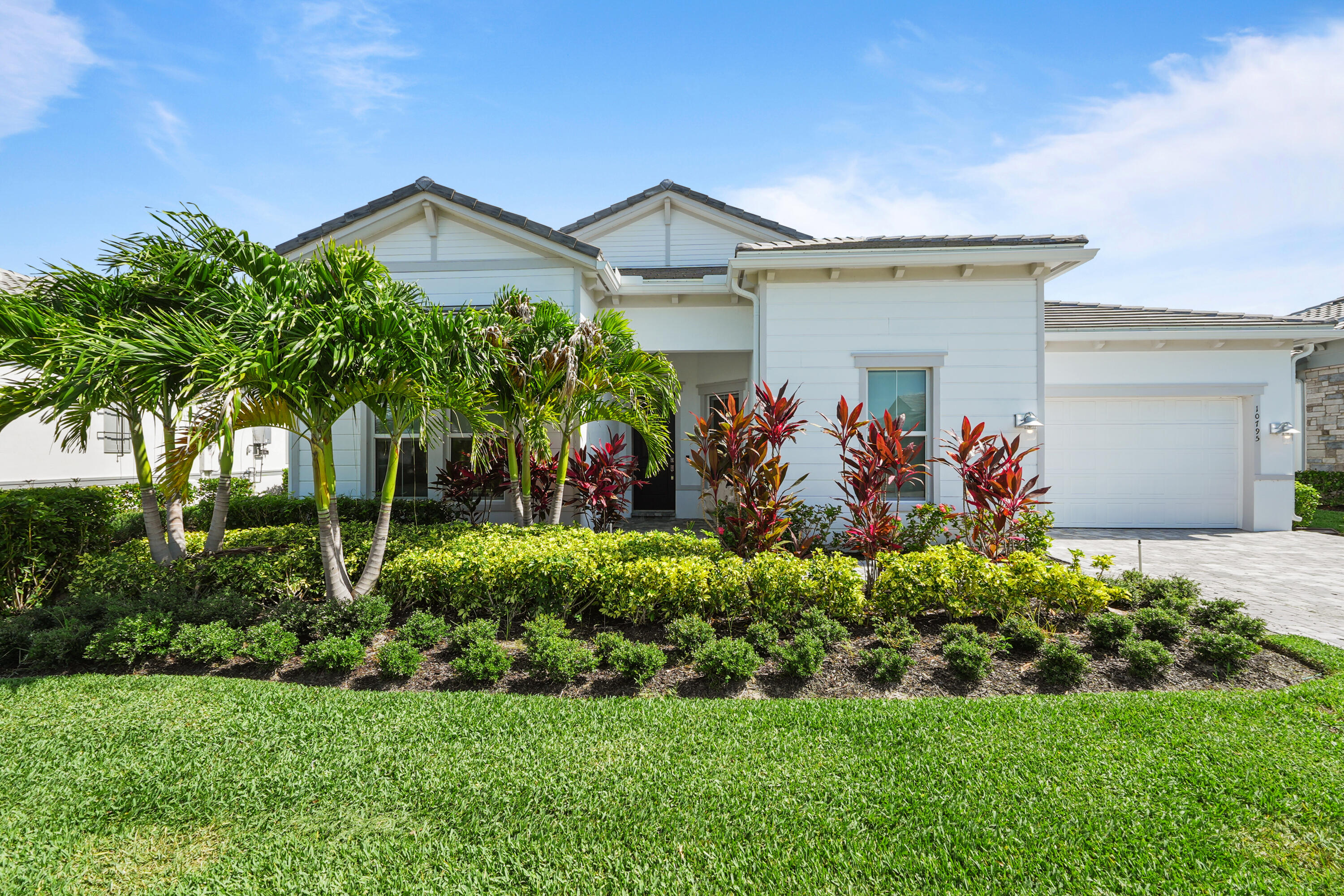 10795 Stellar Circle Property Photo 1