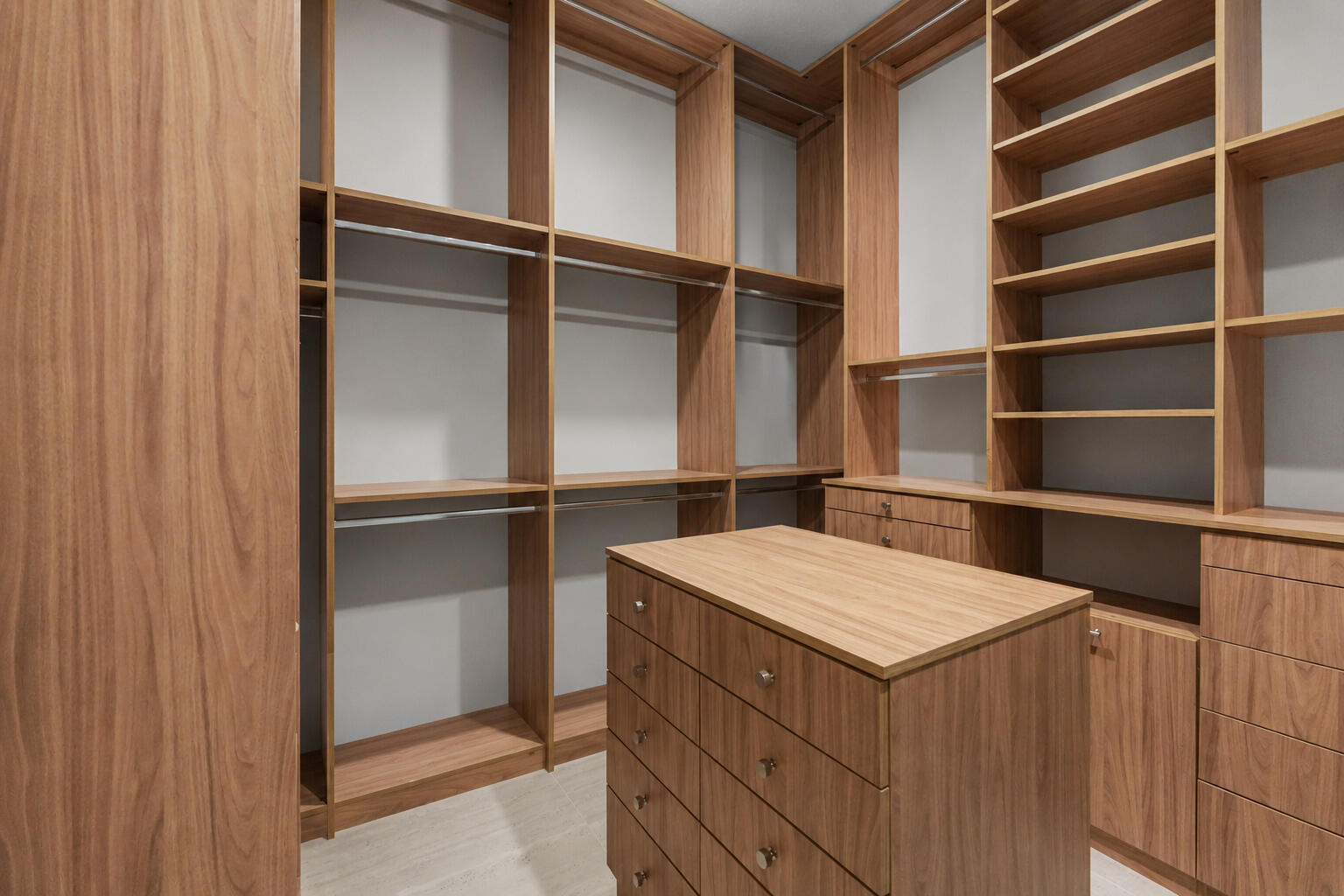 10795 Stellar Circle Property Photo 17