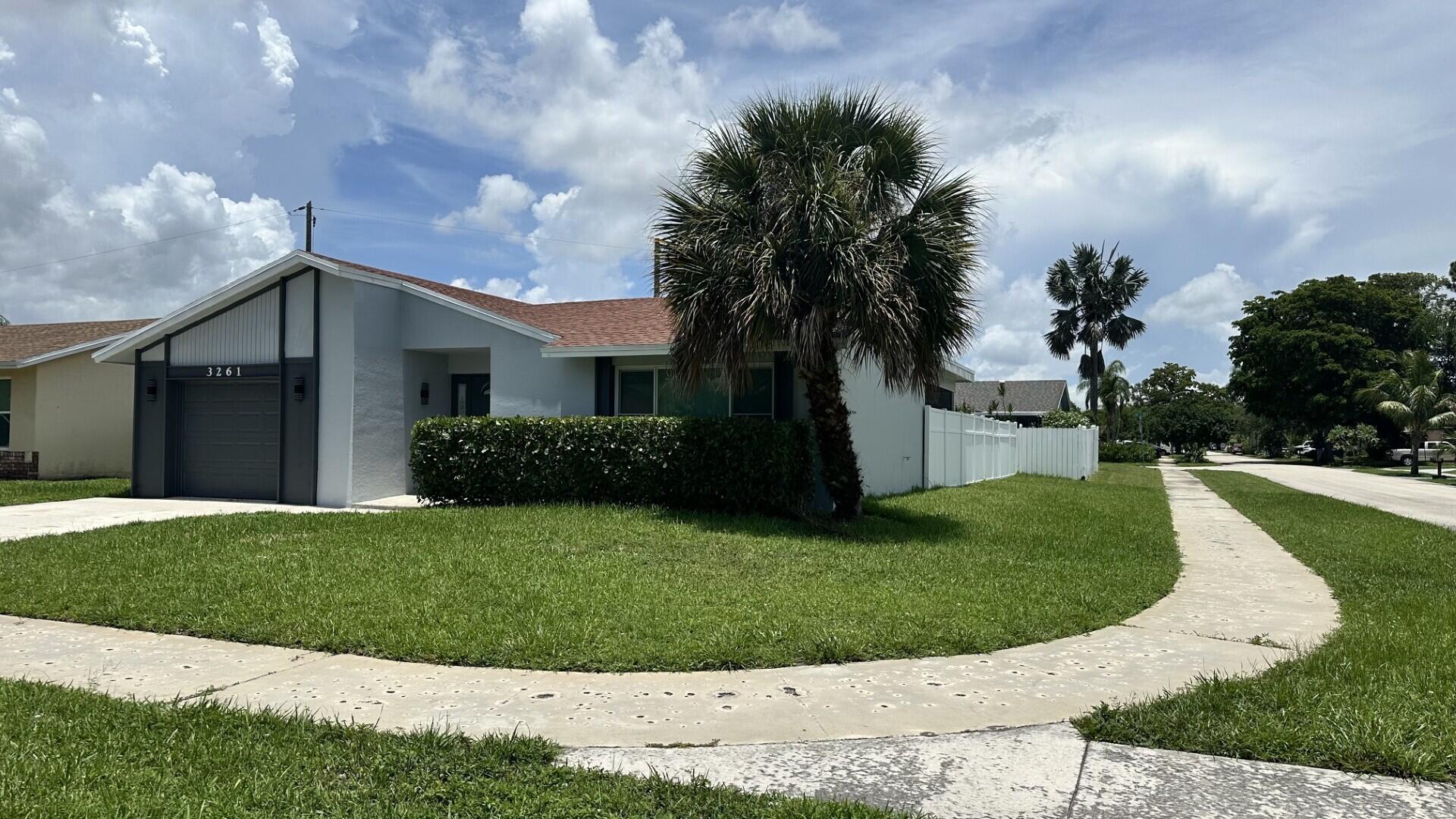 3261 SW 4th Street