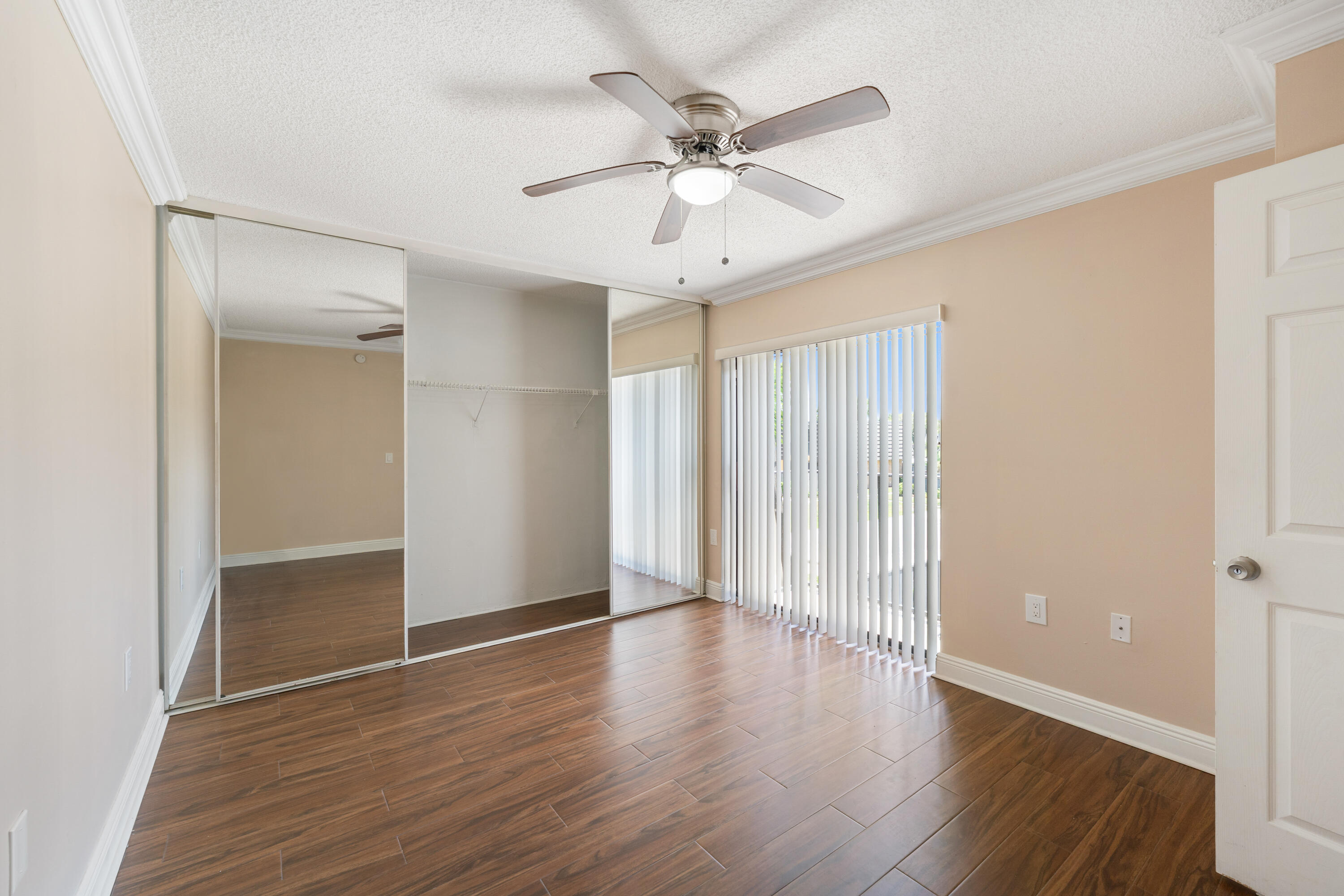 915 9th Way Property Photo 21
