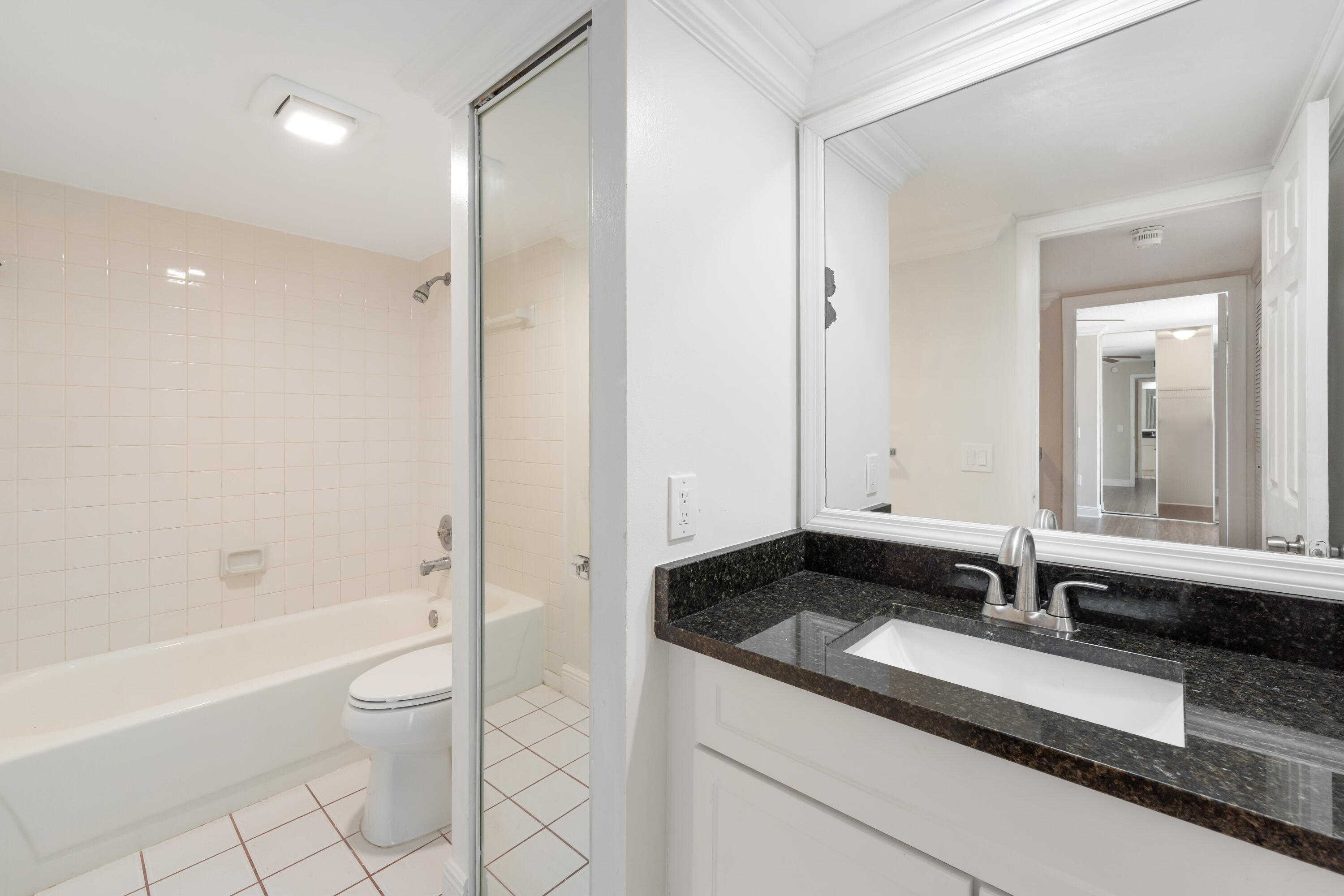 915 9th Way Property Photo 26