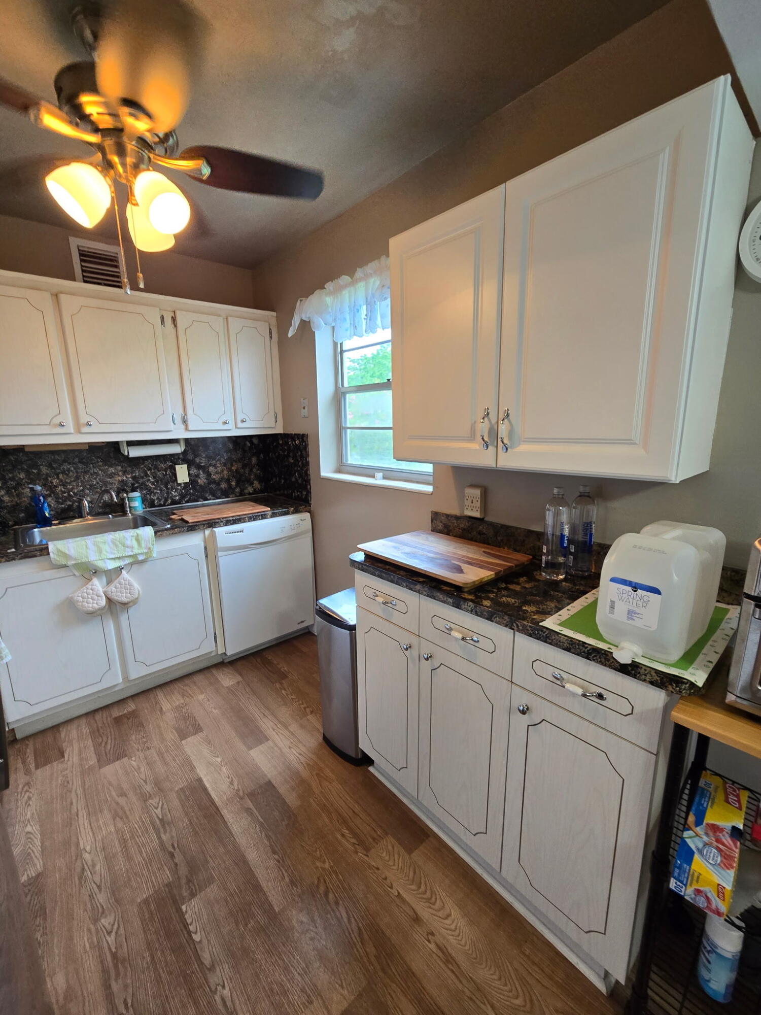 357 Markham P 357 Property Photo 4