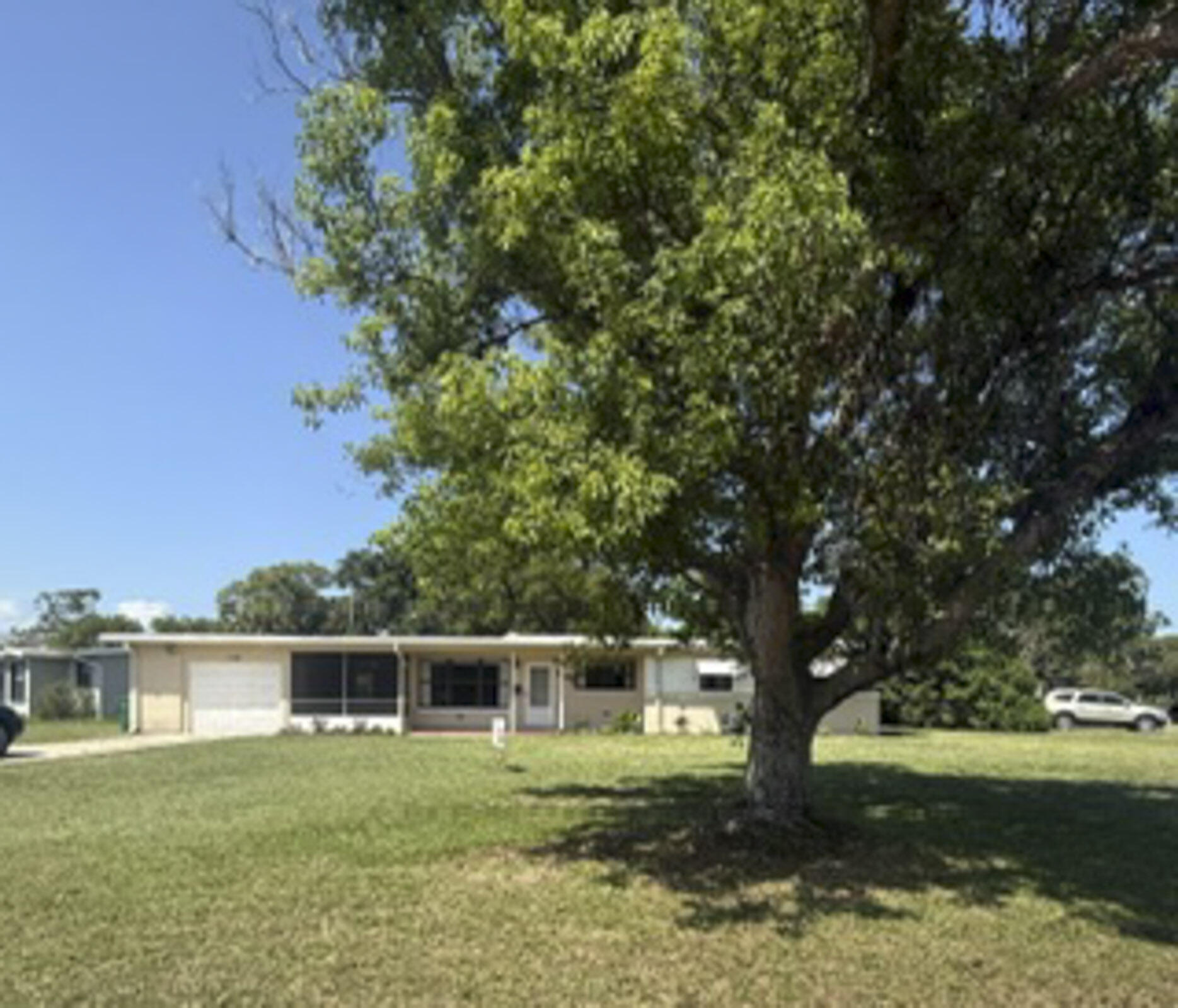 1102 Greenwood Way Property Photo 1