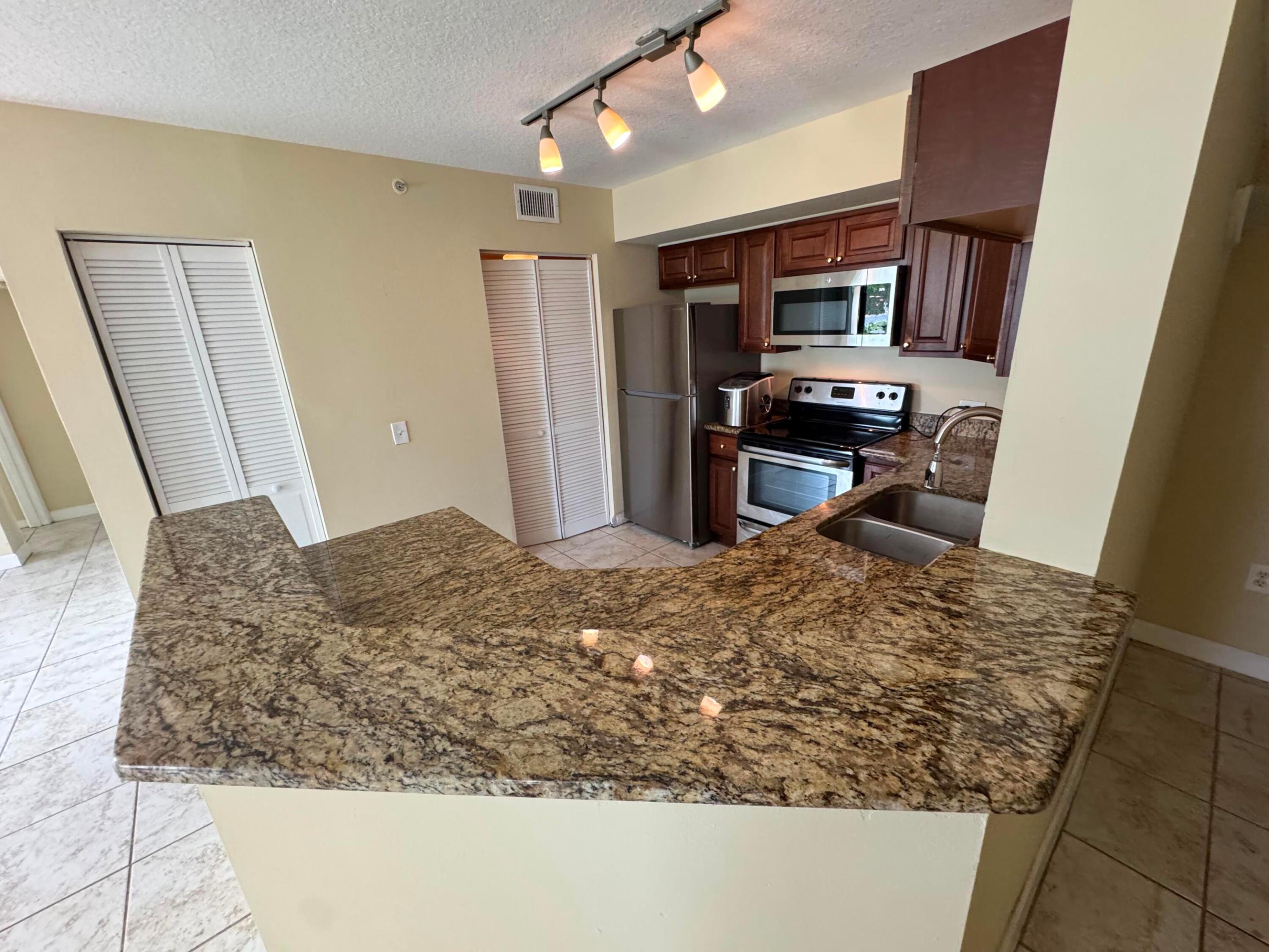 201 Villa Circle 201 Property Photo 10