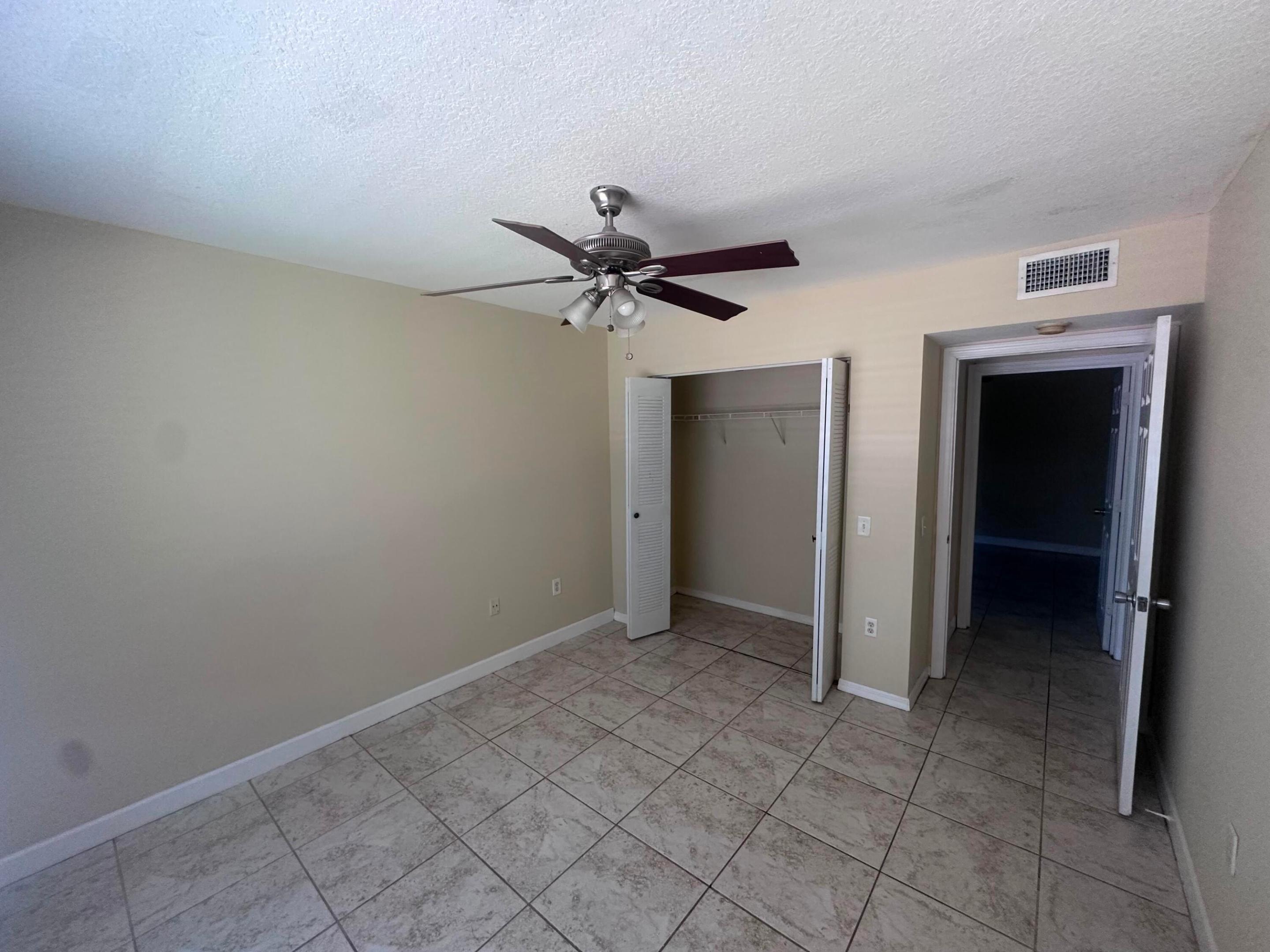201 Villa Circle 201 Property Photo 34