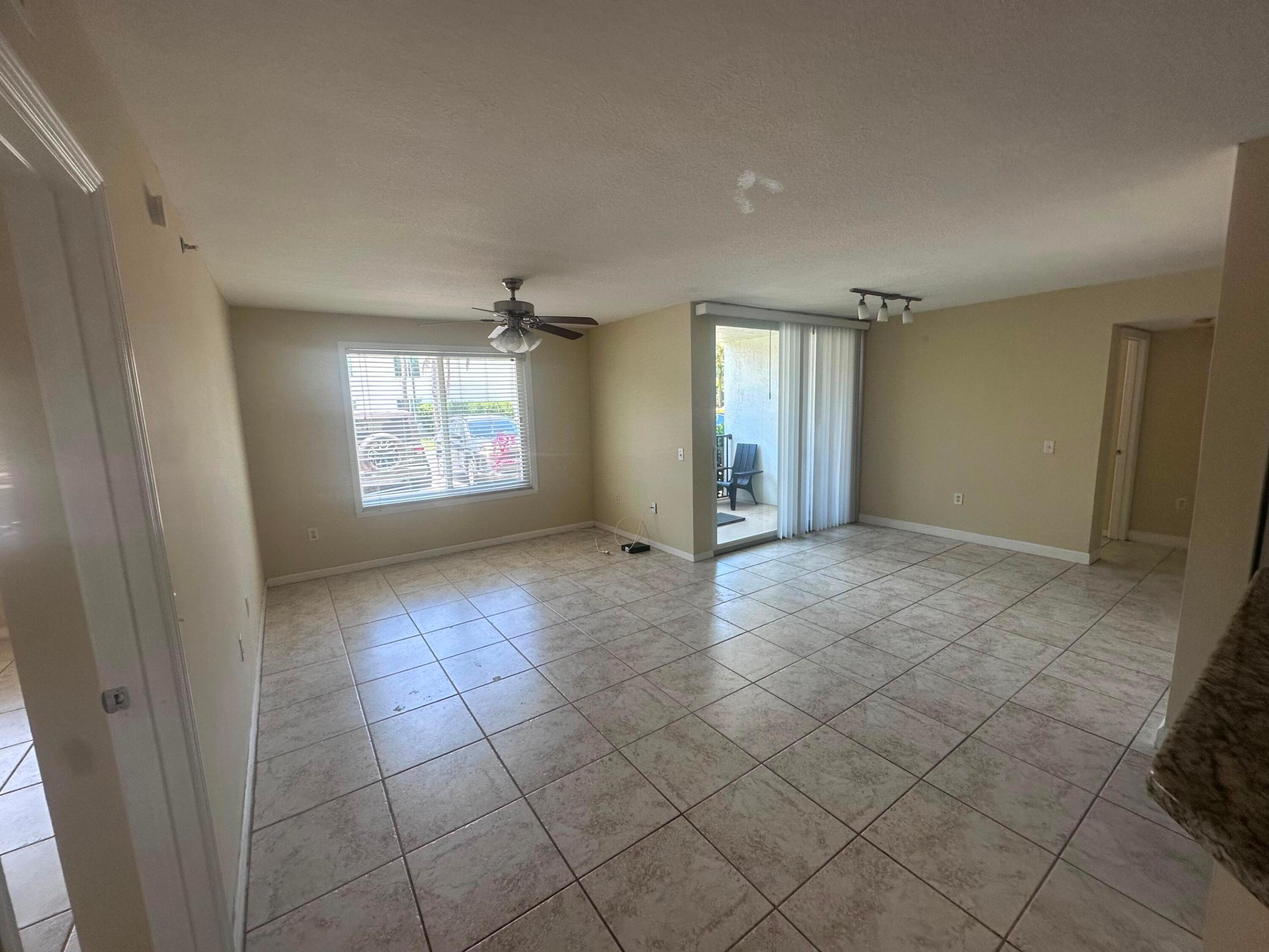 201 Villa Circle 201 Property Photo 35