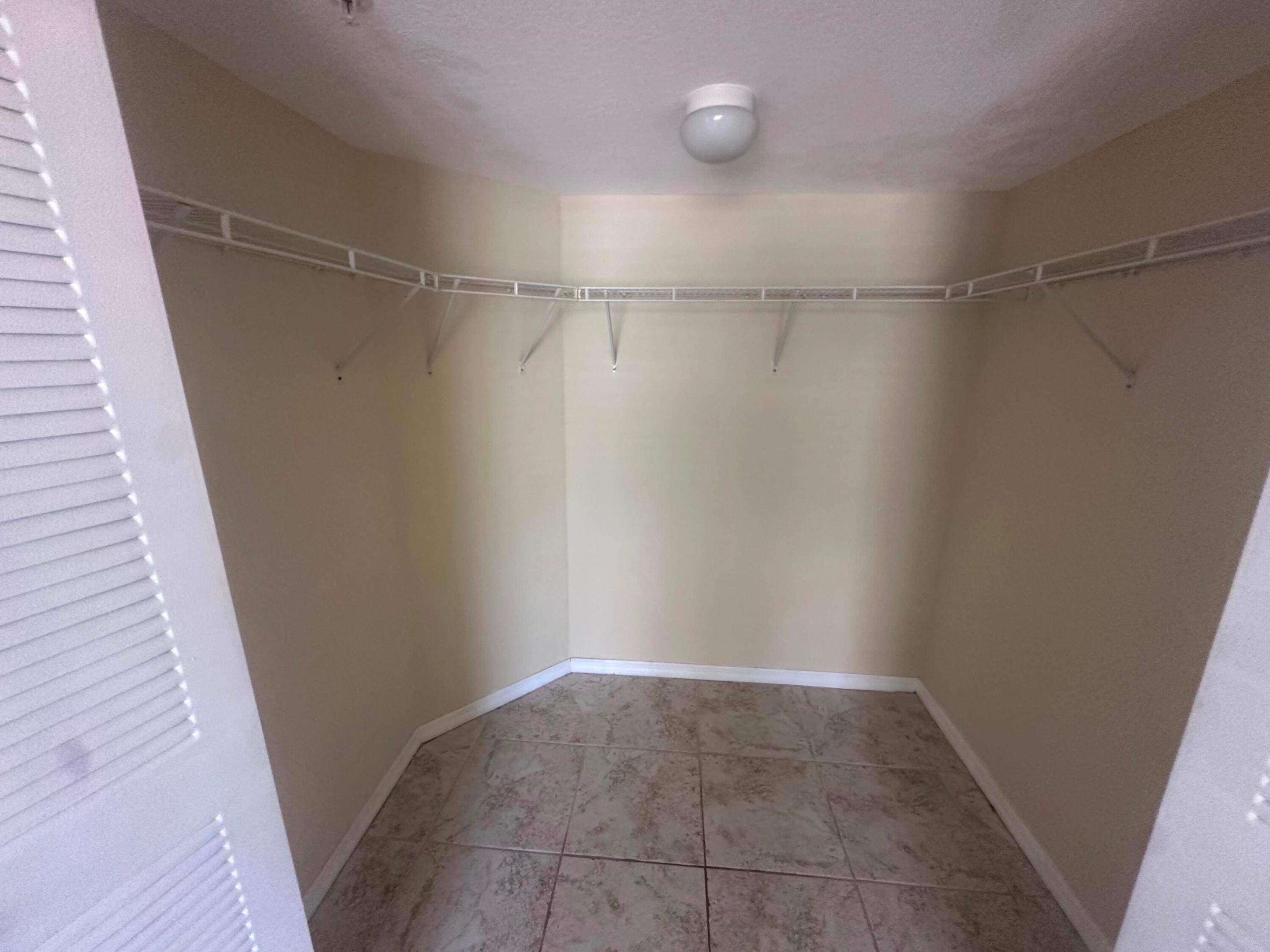 201 Villa Circle 201 Property Photo 38