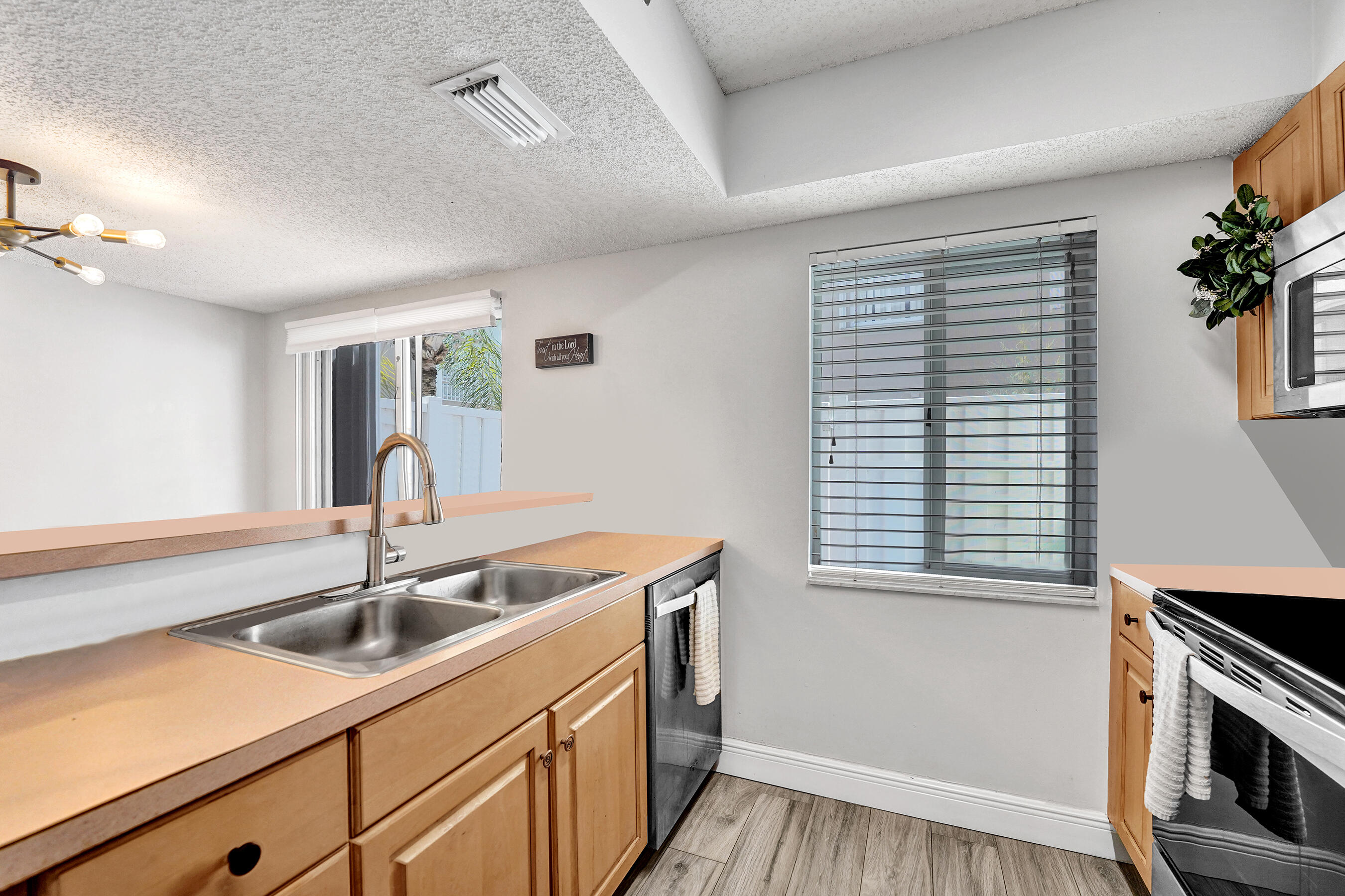 173 Riviera Circle Property Photo 12