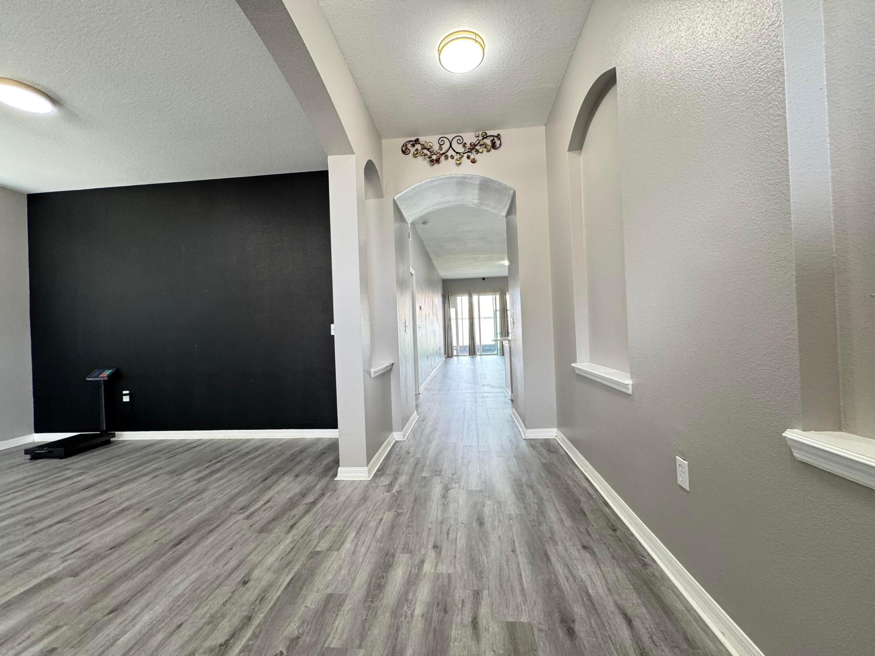 10868 Standing Stone Drive Property Photo 4