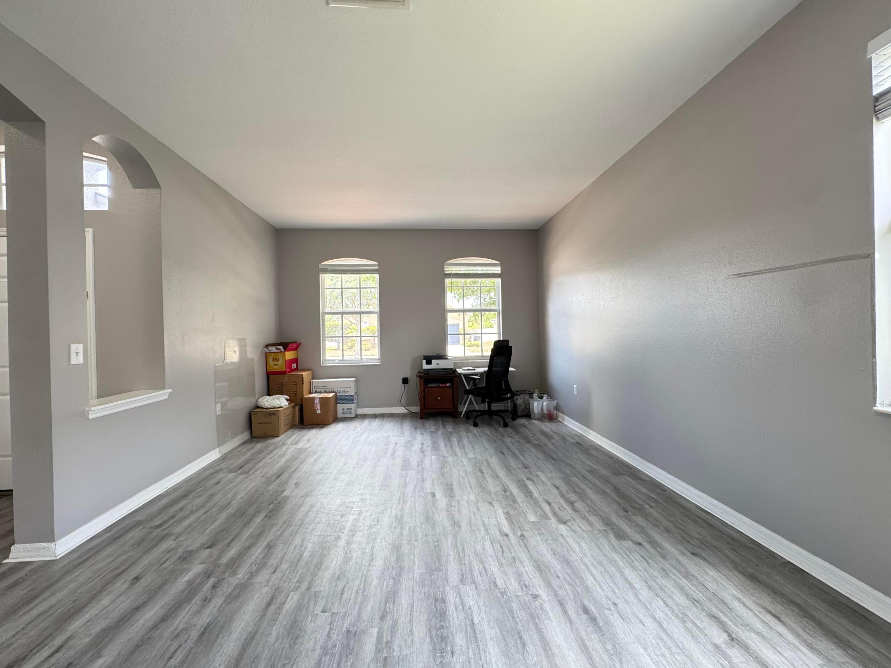 10868 Standing Stone Drive Property Photo 7