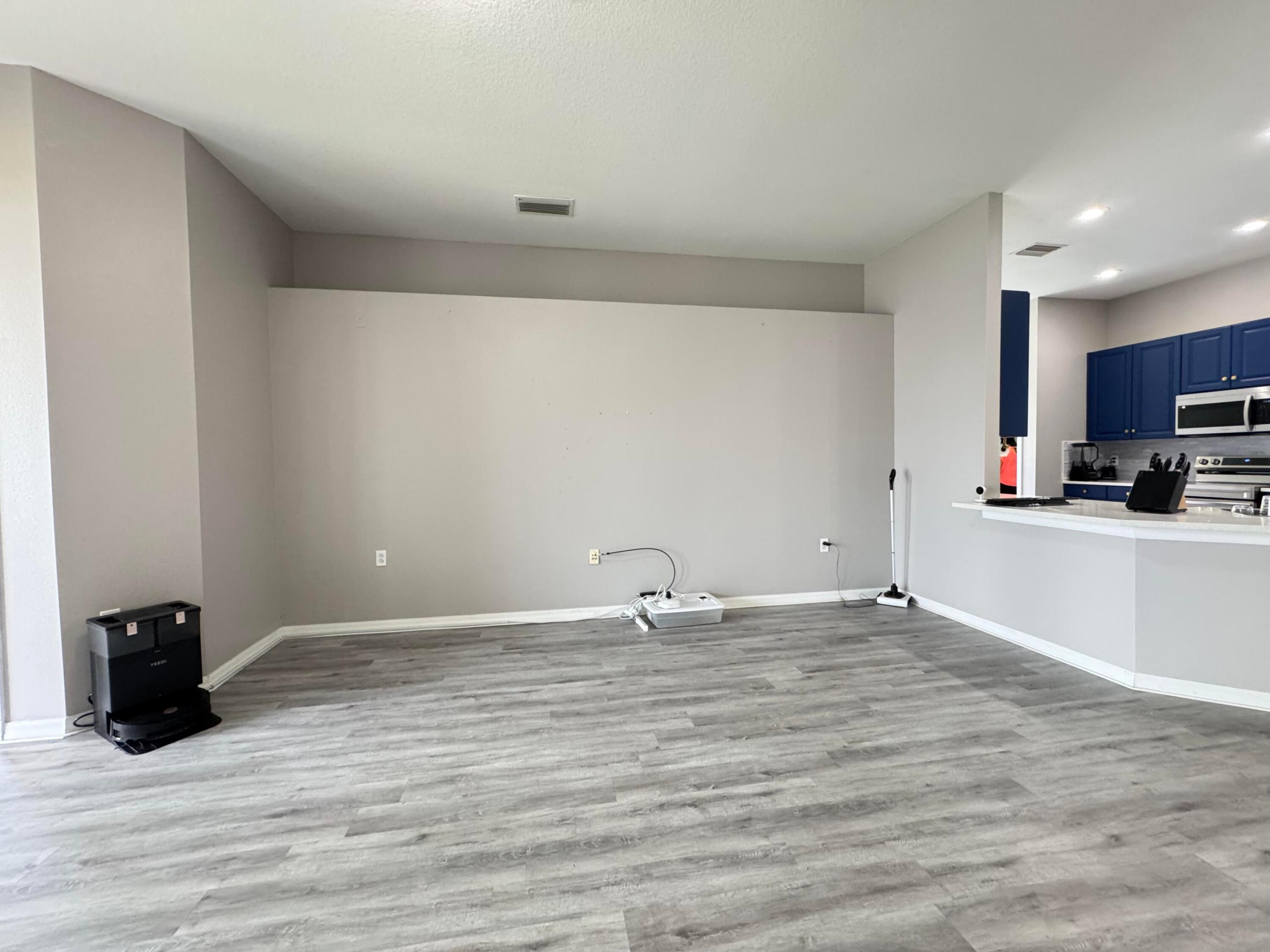 10868 Standing Stone Drive Property Photo 18