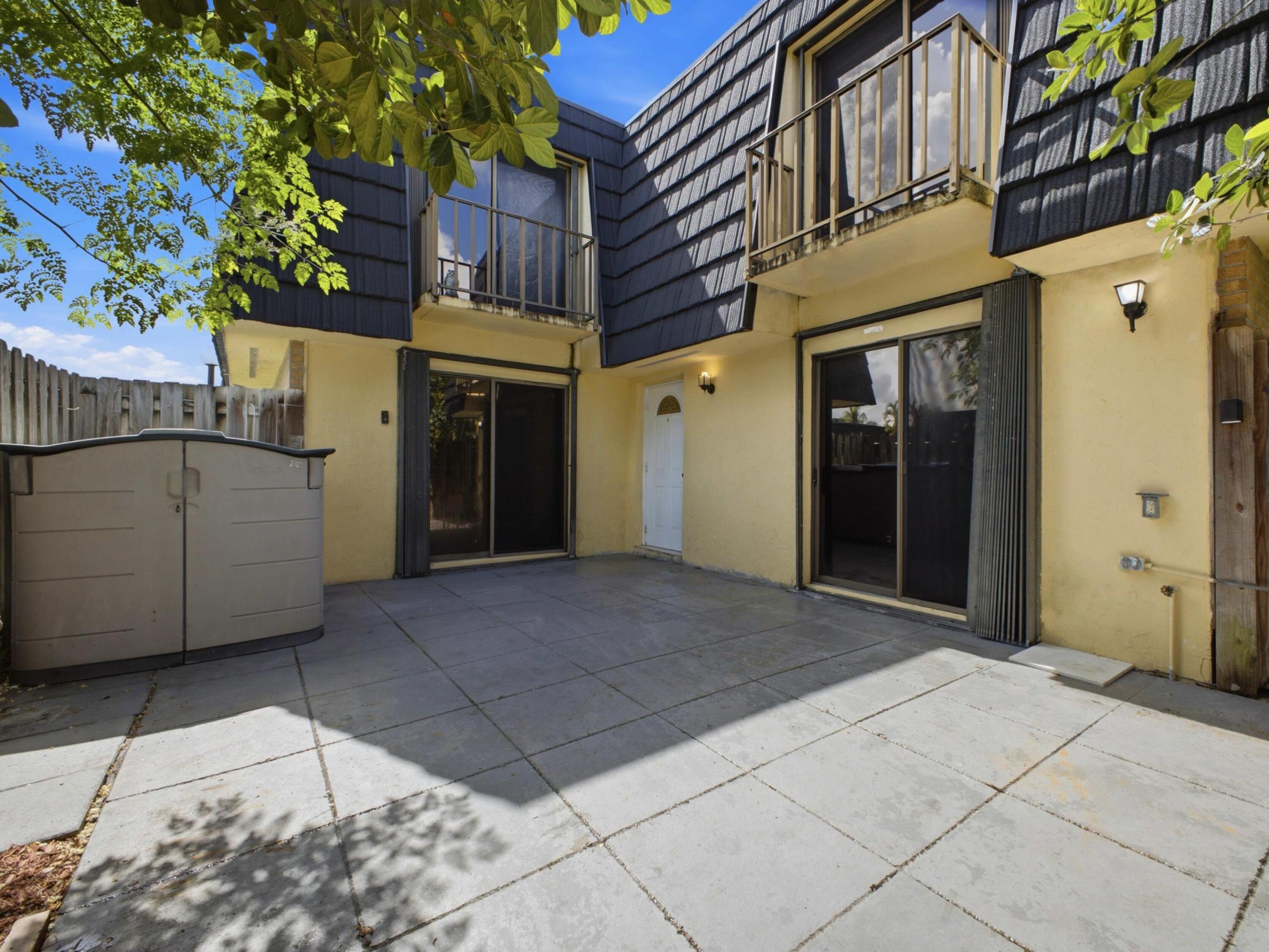 105 Woodland Road Property Photo 1