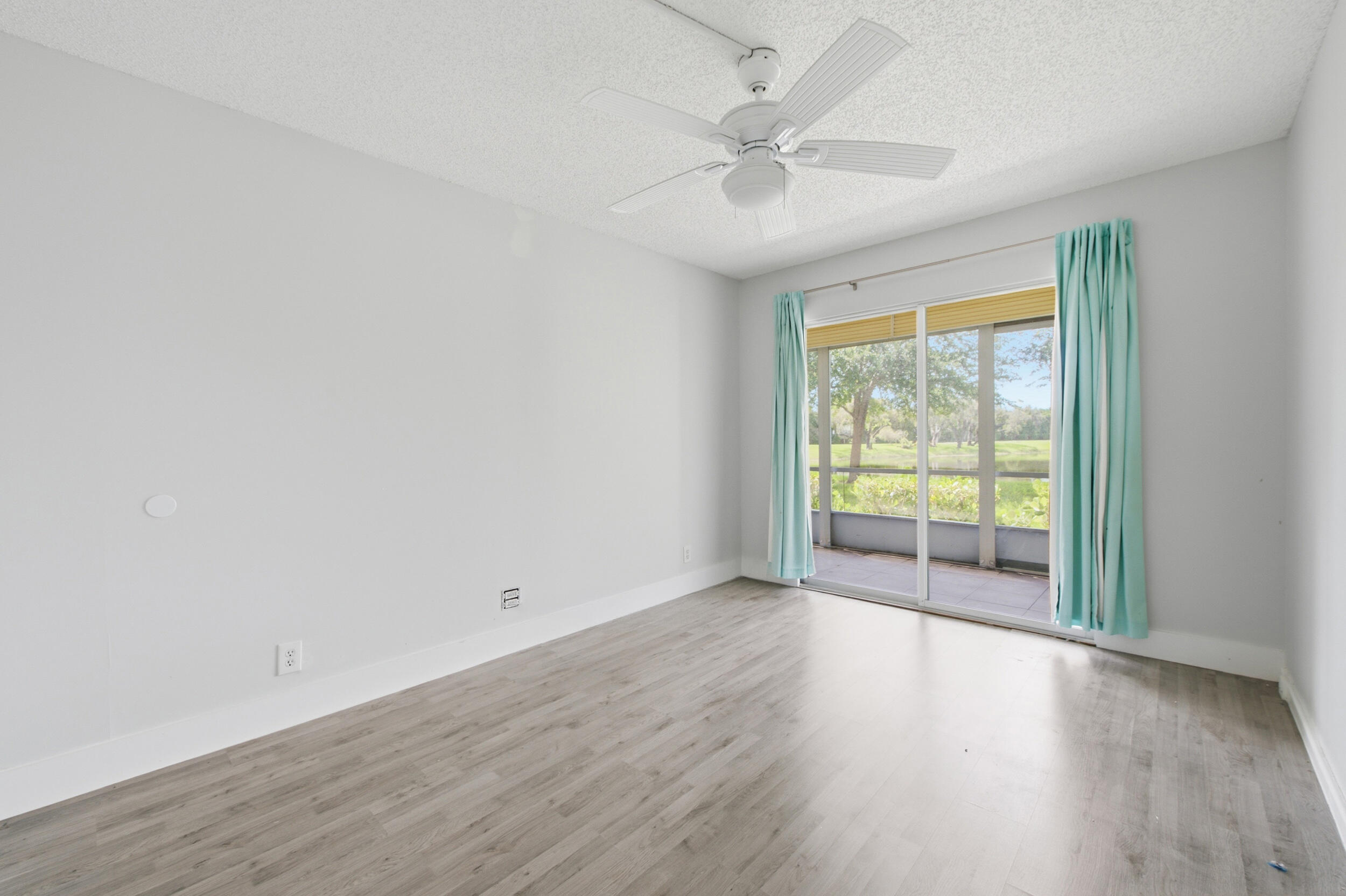 1048 Lincoln C Property Photo 17