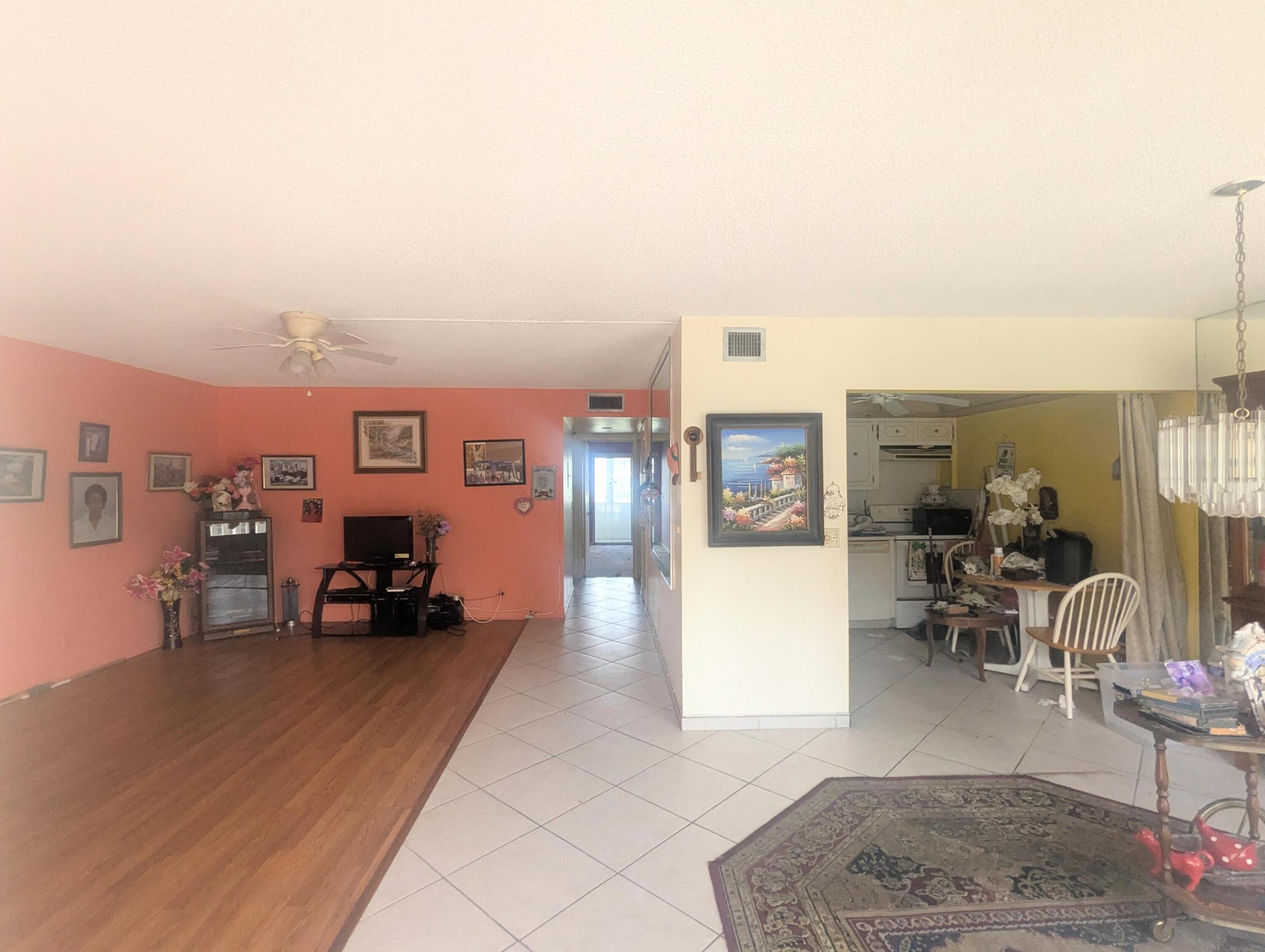 205 Wellington M Property Photo 1