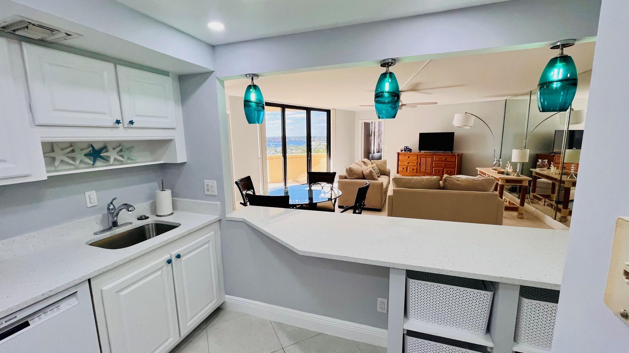 2800 N Ocean Drive A12b Property Photo 2
