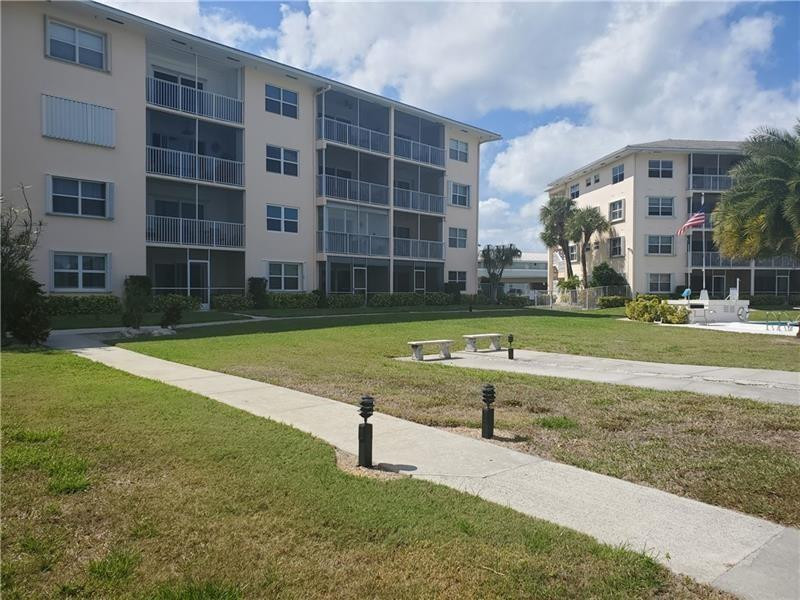 230 N Federal Highway 106 Property Photo 20