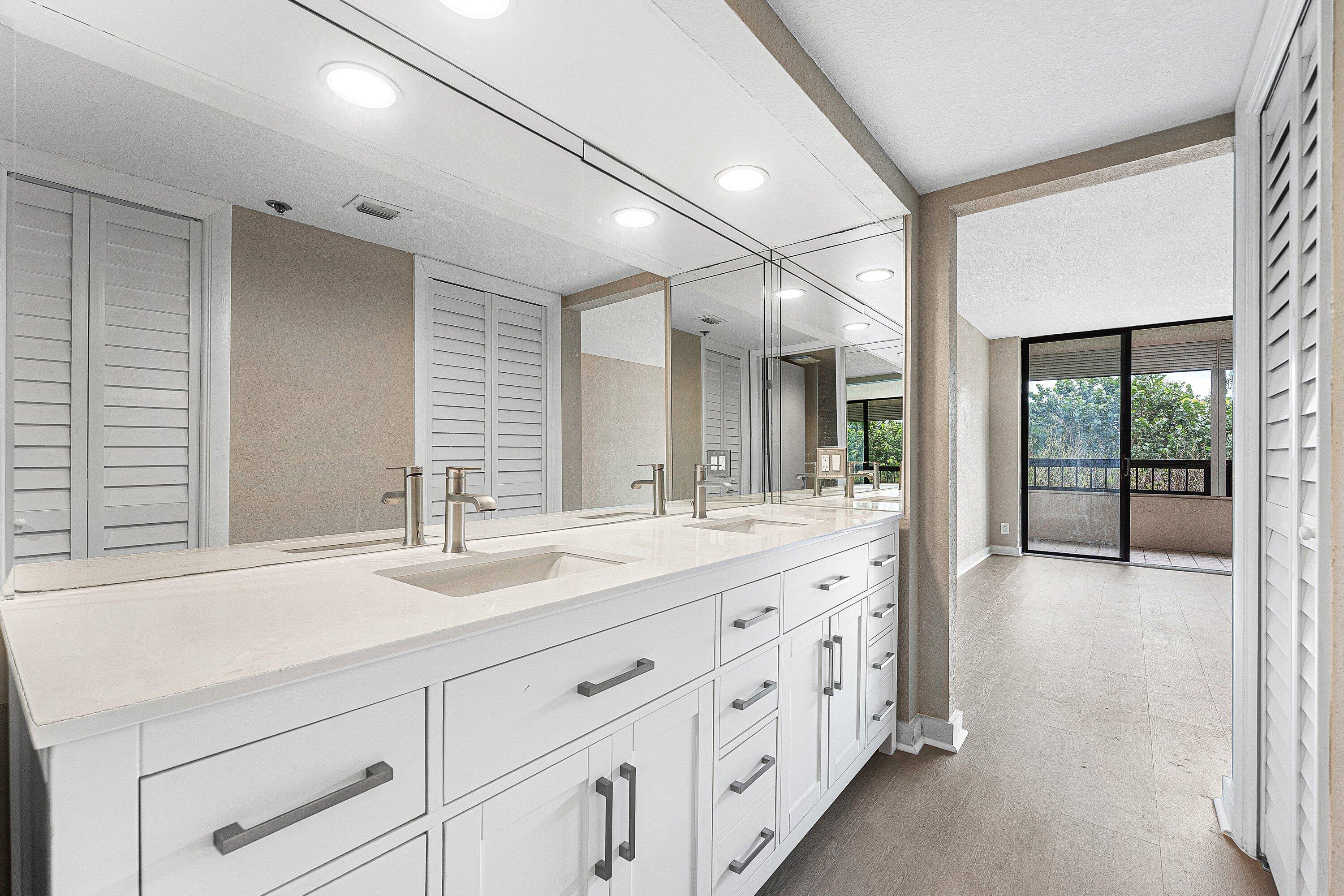 6420 Boca Del Mar Drive 207 Property Photo 11