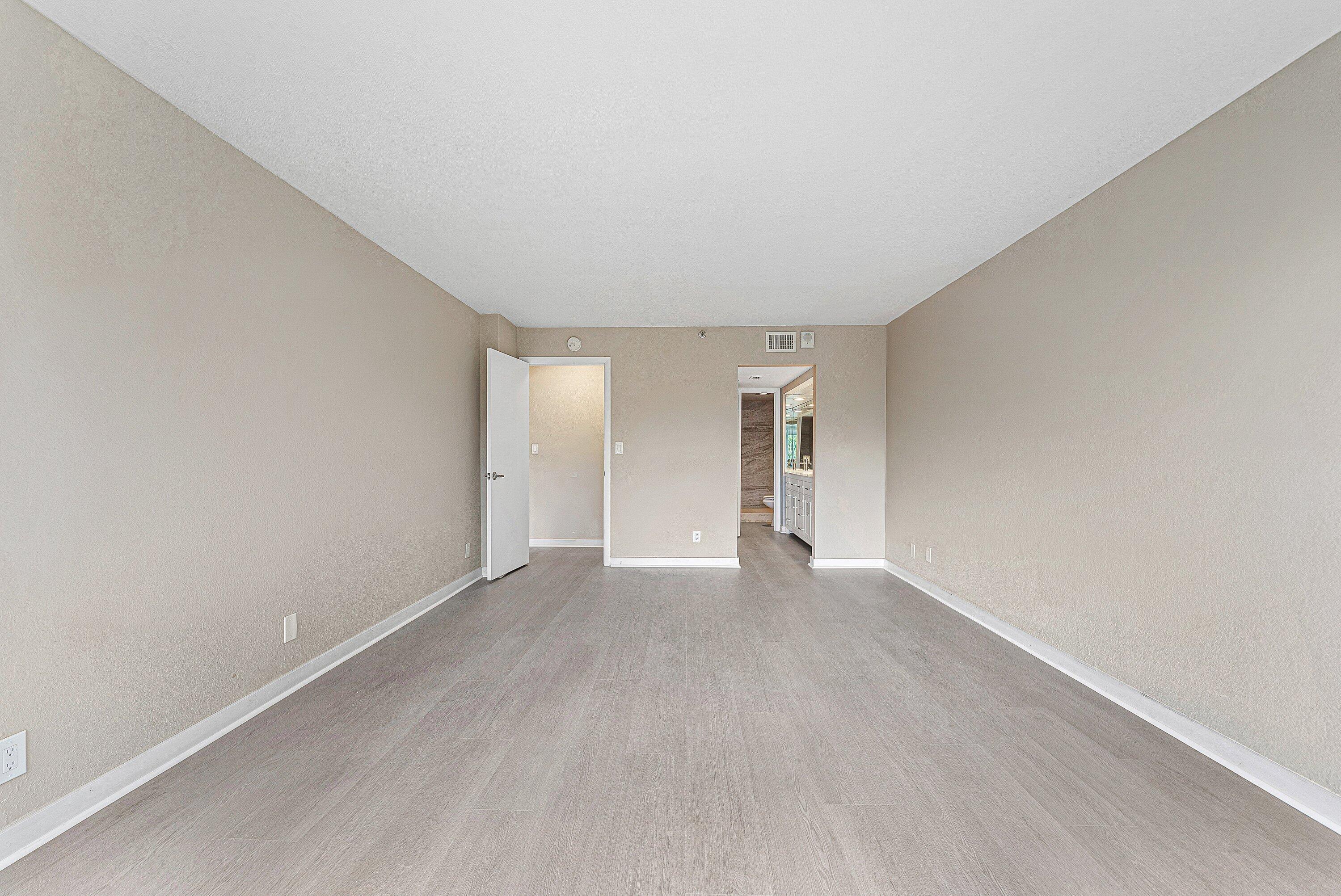 6420 Boca Del Mar Drive 207 Property Photo 17