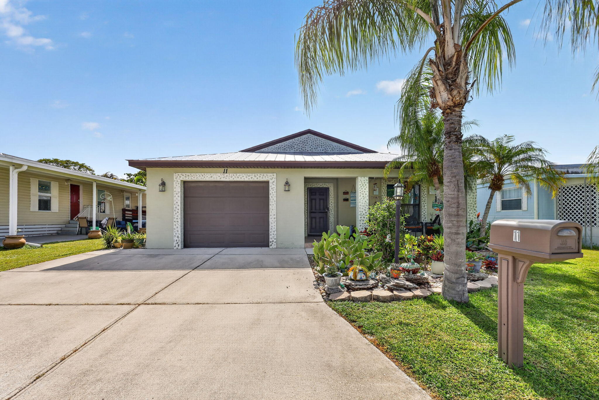11 Se Flamenco Way Property Photo 1