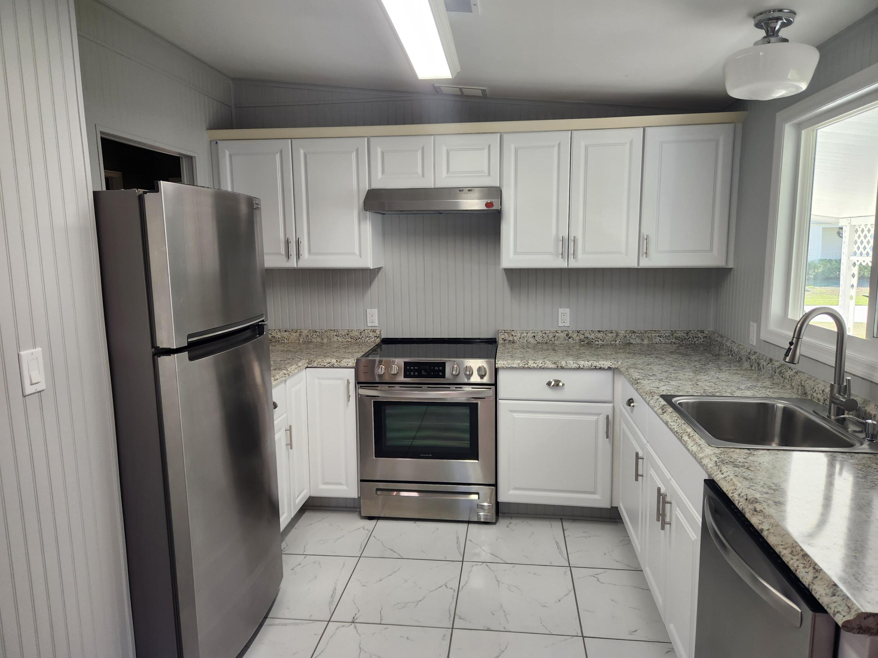 8215 Caper Lane Property Photo 5