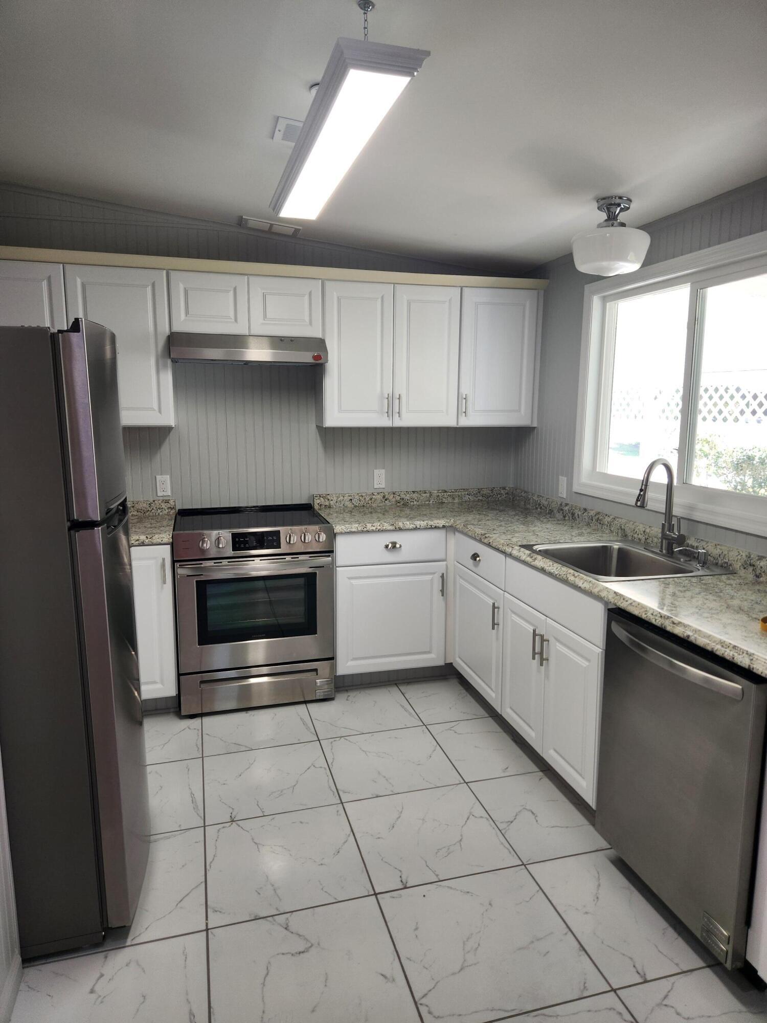 8215 Caper Lane Property Photo 6