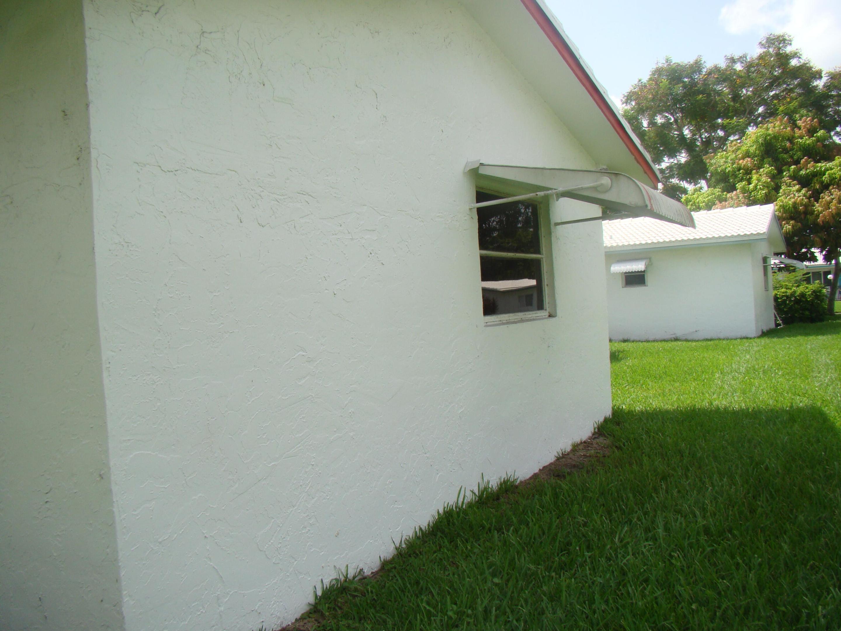 1611 Nw 82nd Terrace Property Photo 4