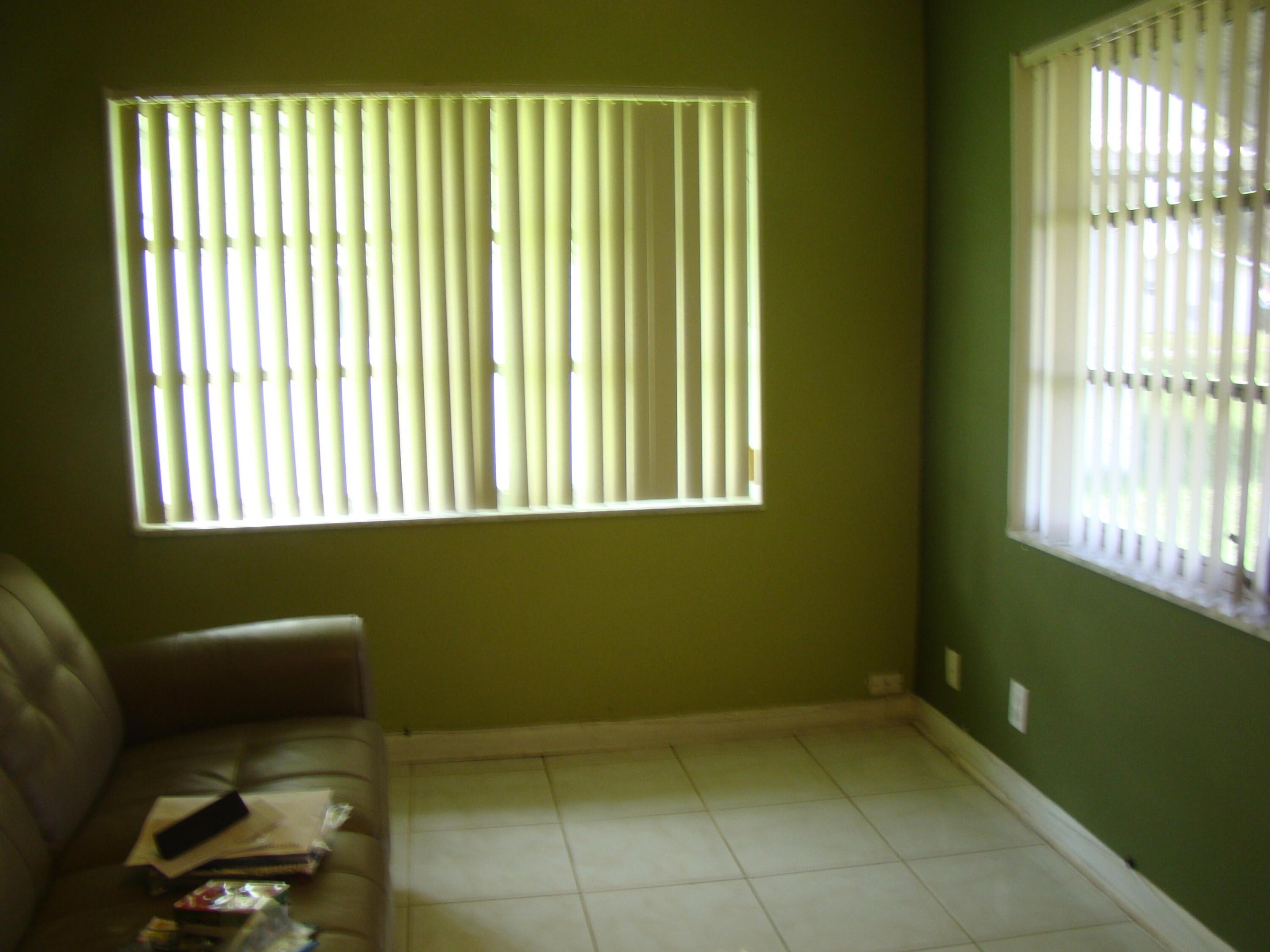 1611 Nw 82nd Terrace Property Photo 9